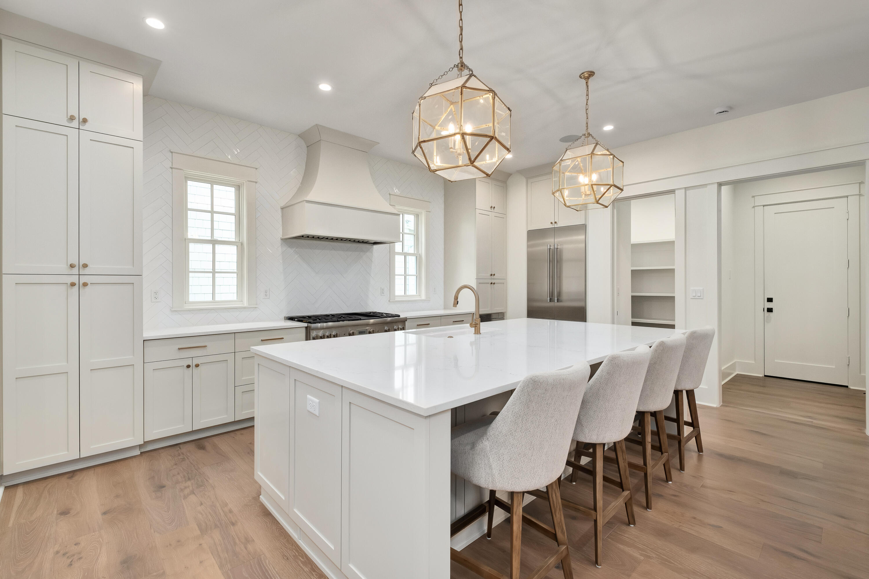 37 Lakeview Drive