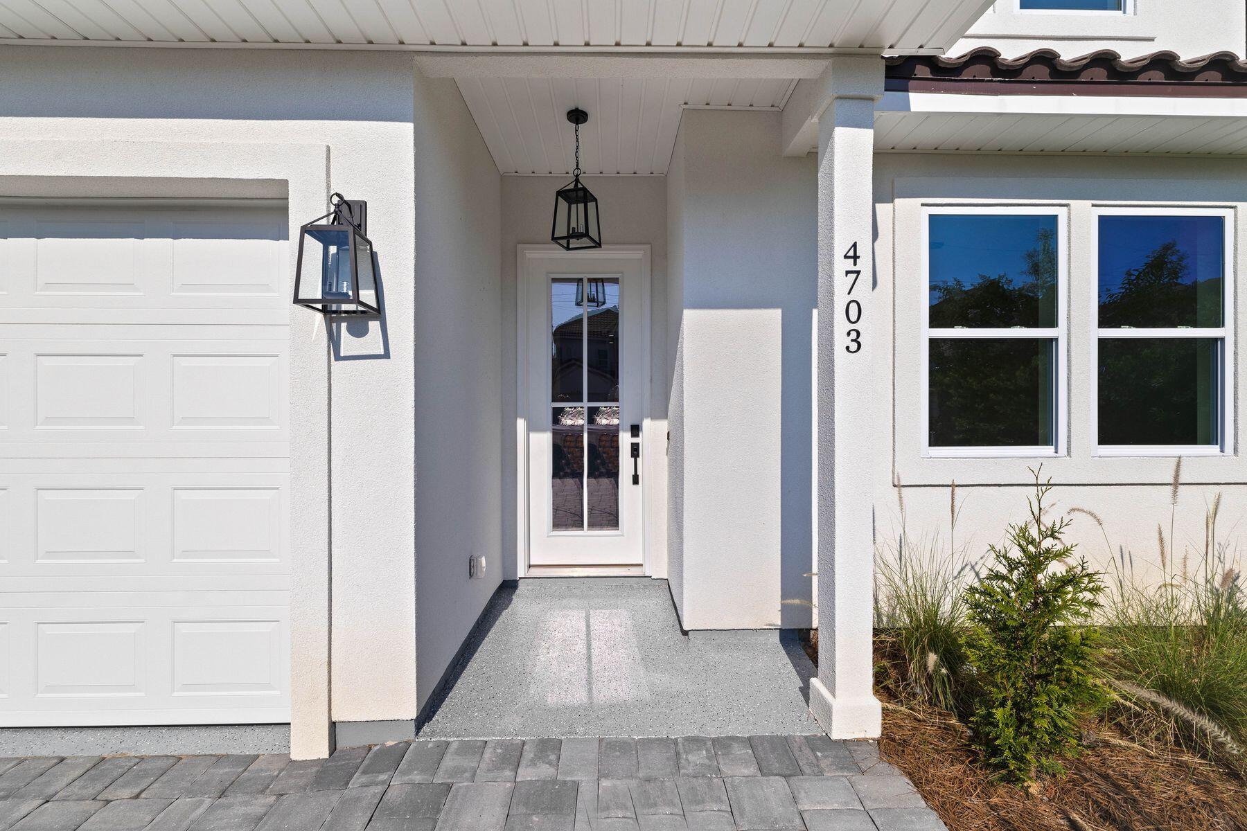 4703 Amhurst Circle