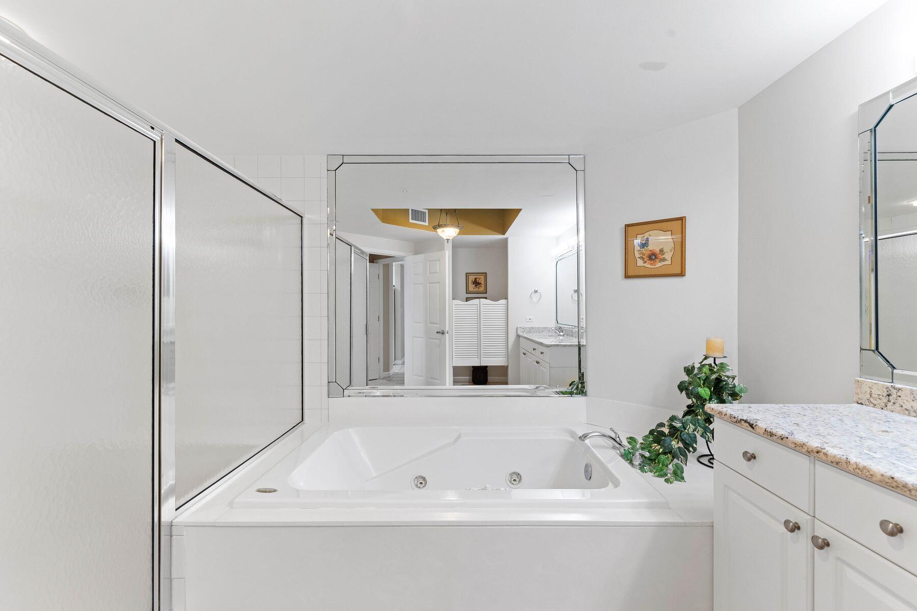 15300 Emerald Coast Parkway, 903