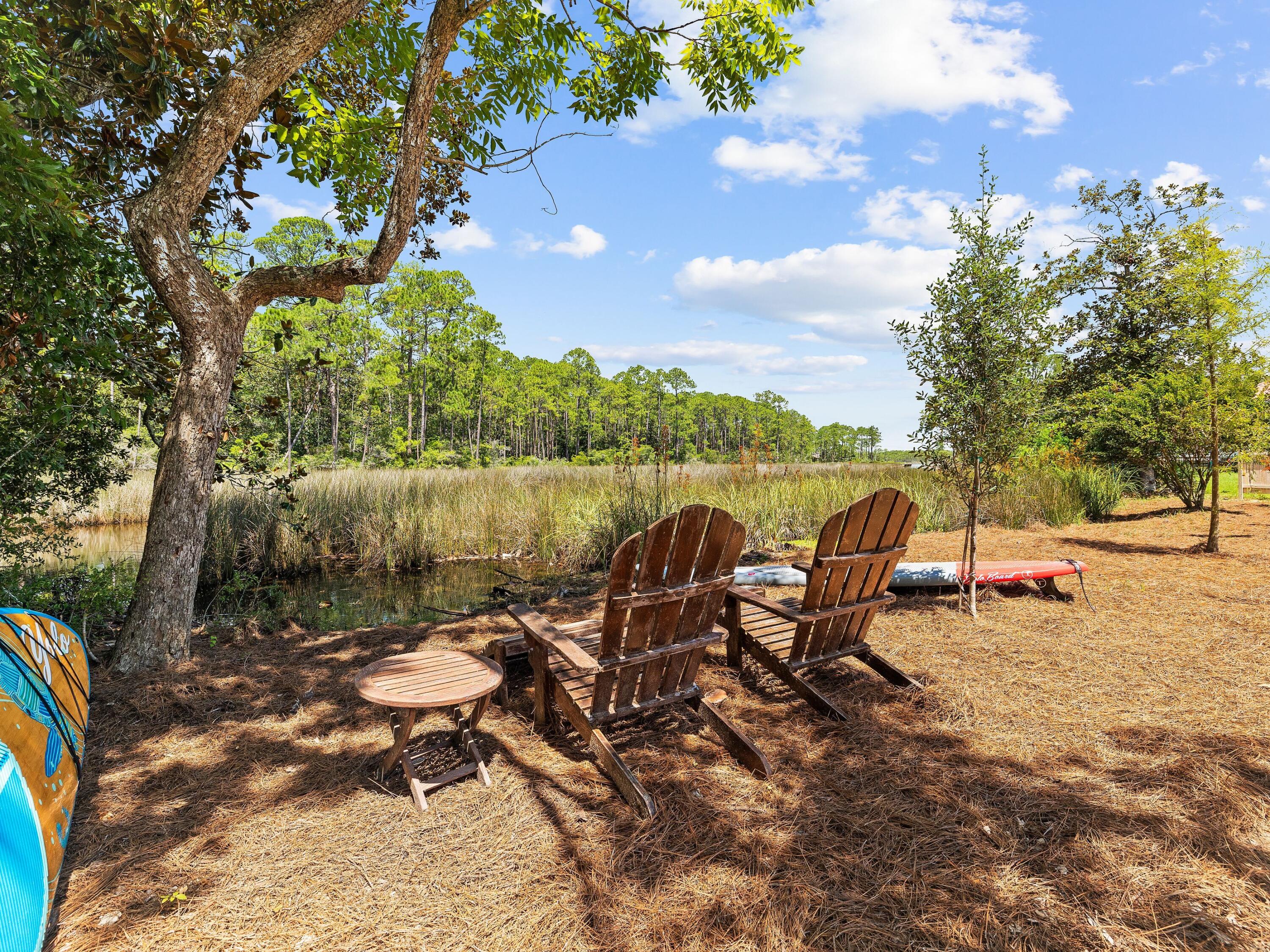 1409 N County Highway 393