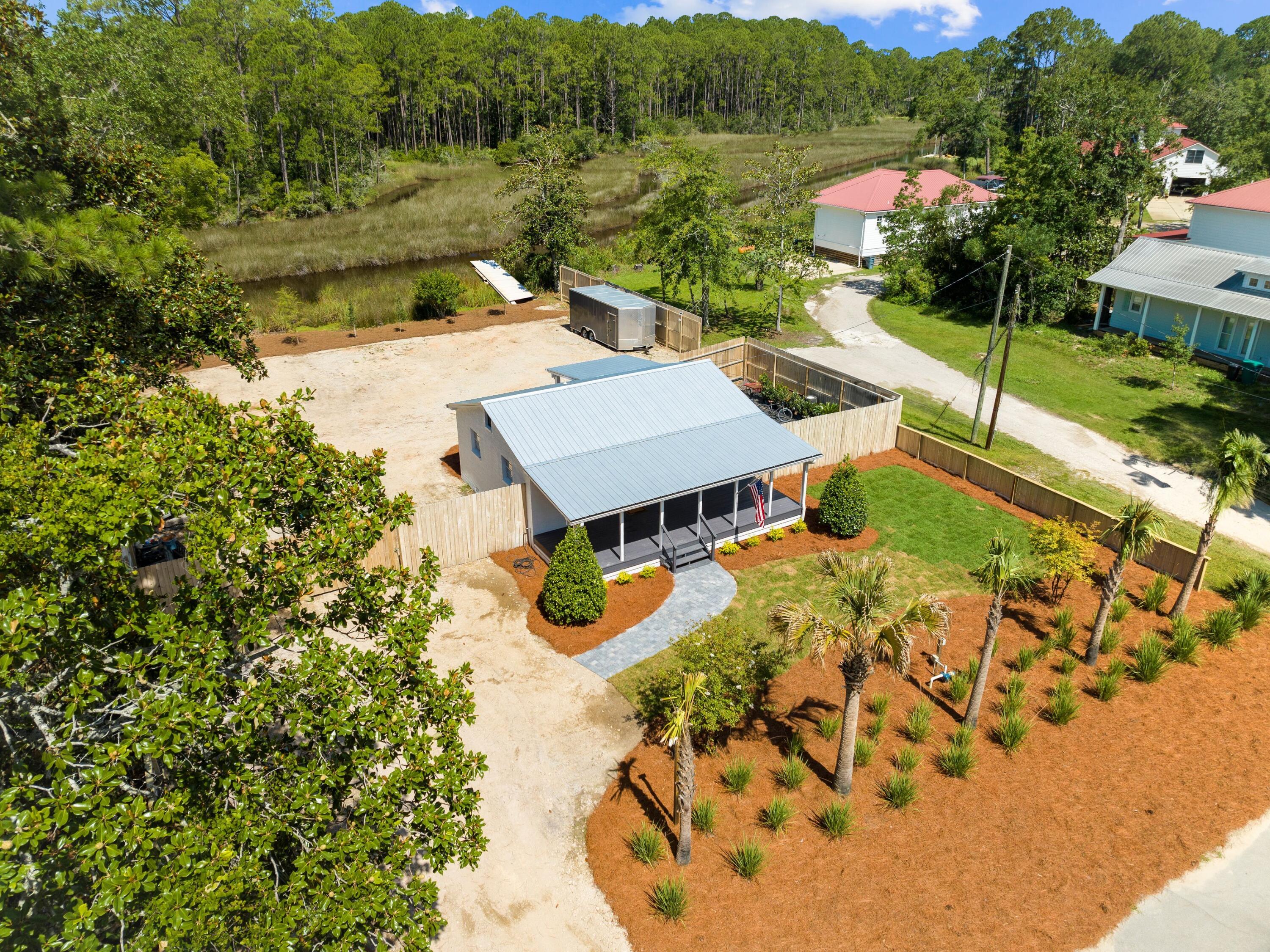 1409 N County Highway 393