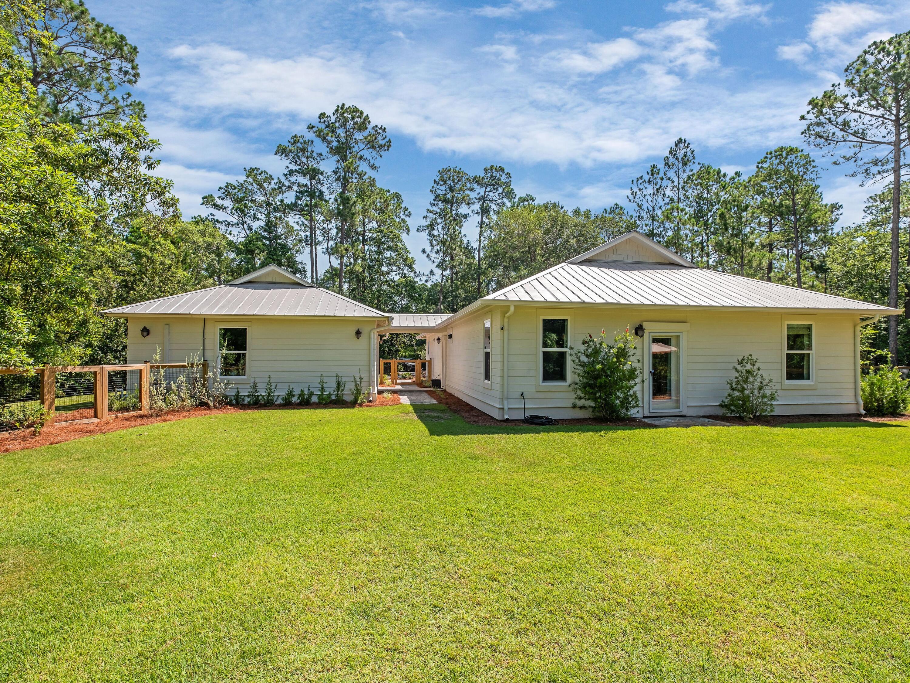 102 Still Oaks Cove