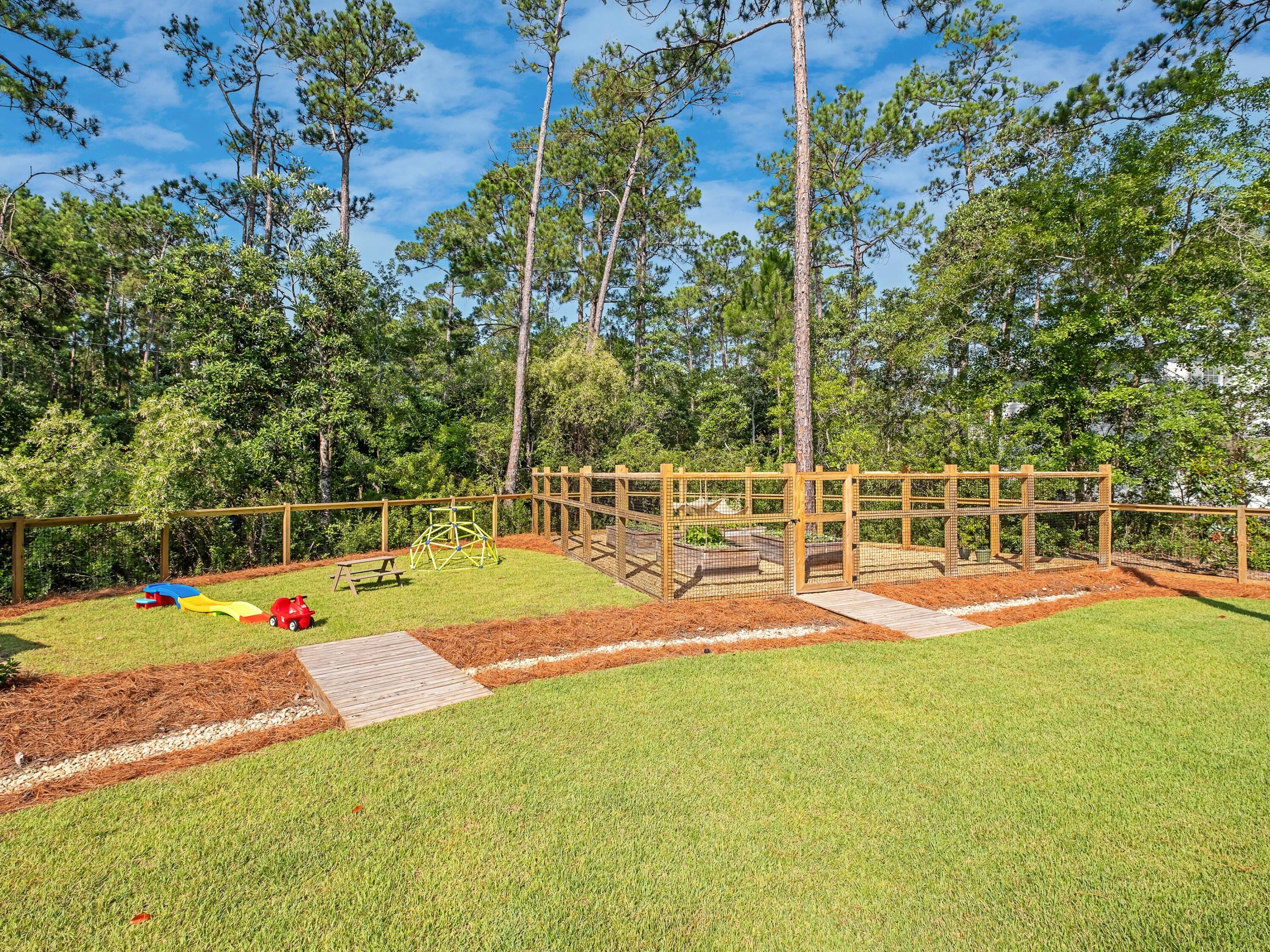 102 Still Oaks Cove
