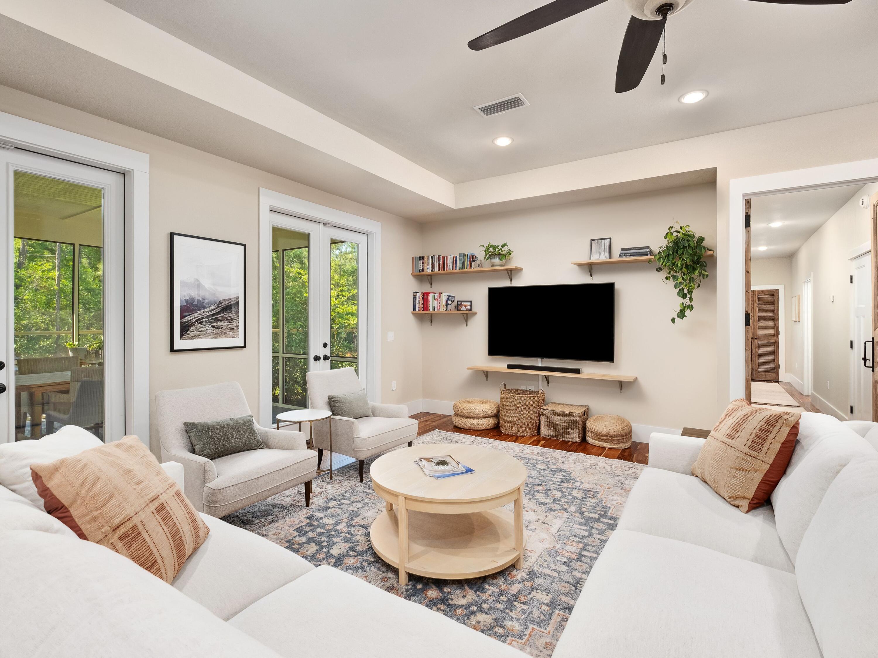 102 Still Oaks Cove