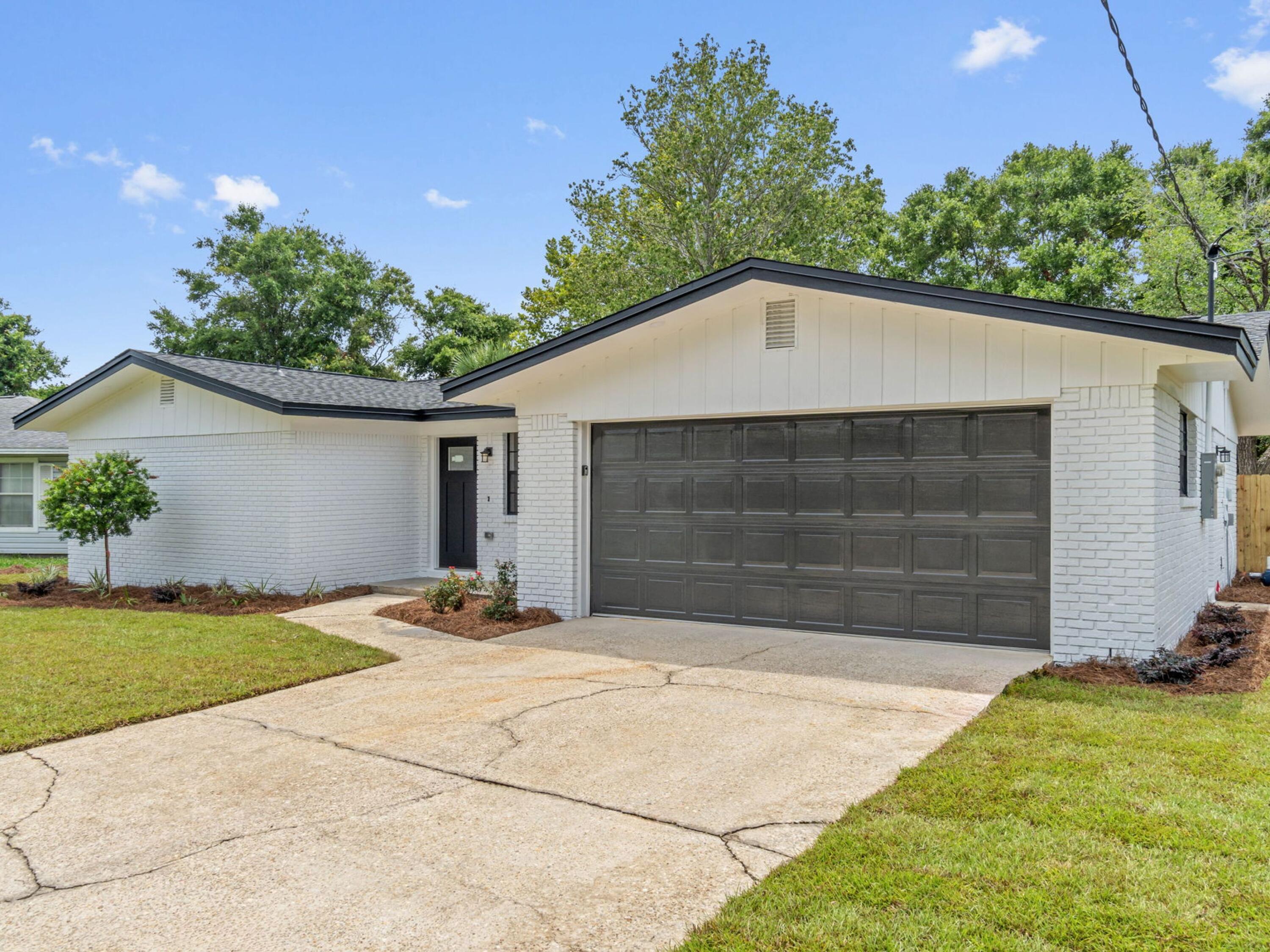 609 Sea View Circle