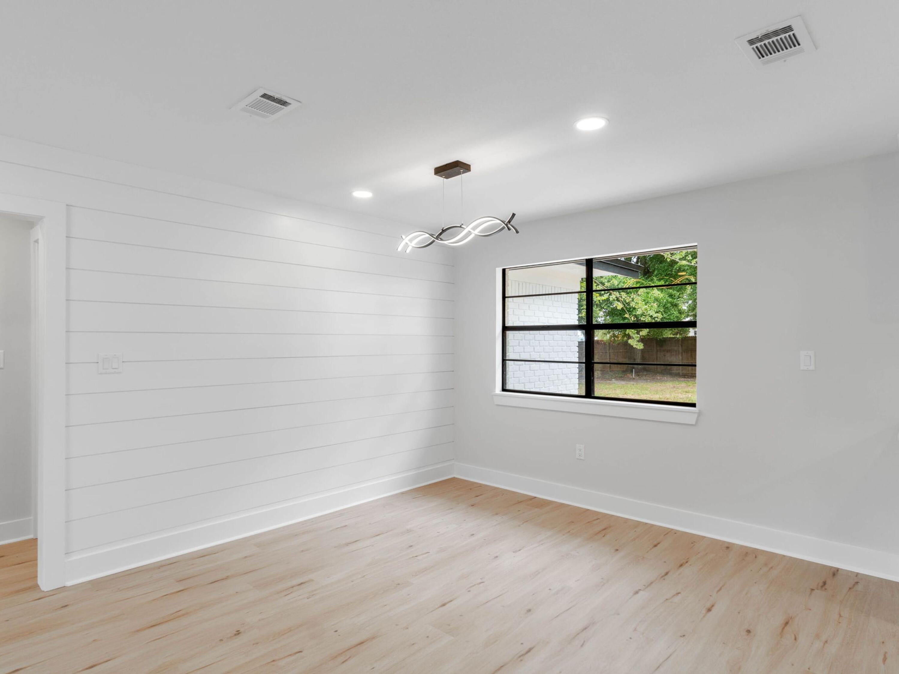 609 Sea View Circle