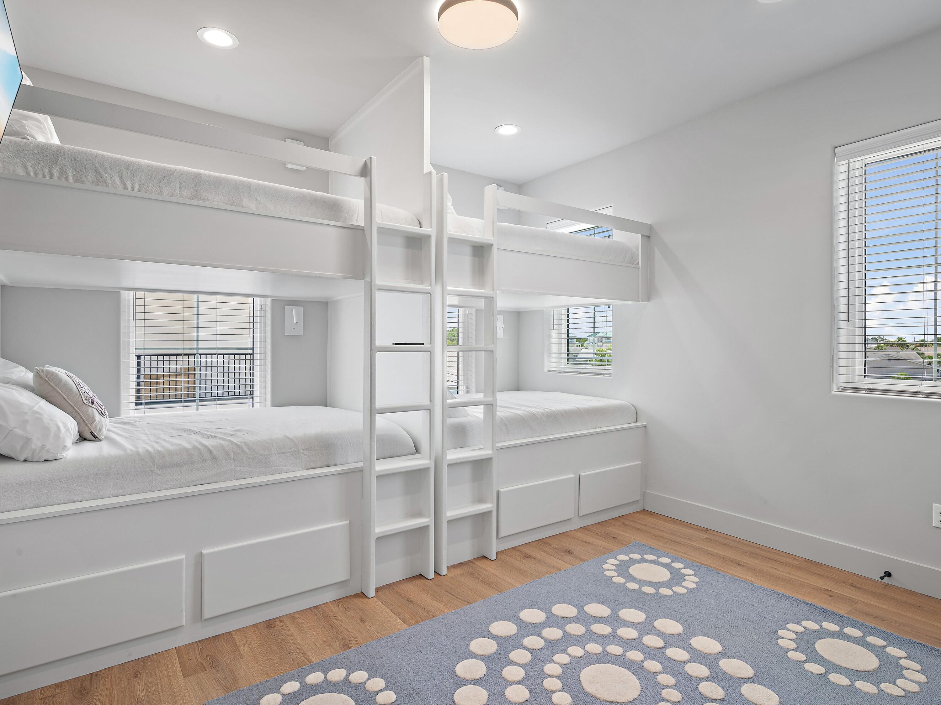 101 DeLuna Place A