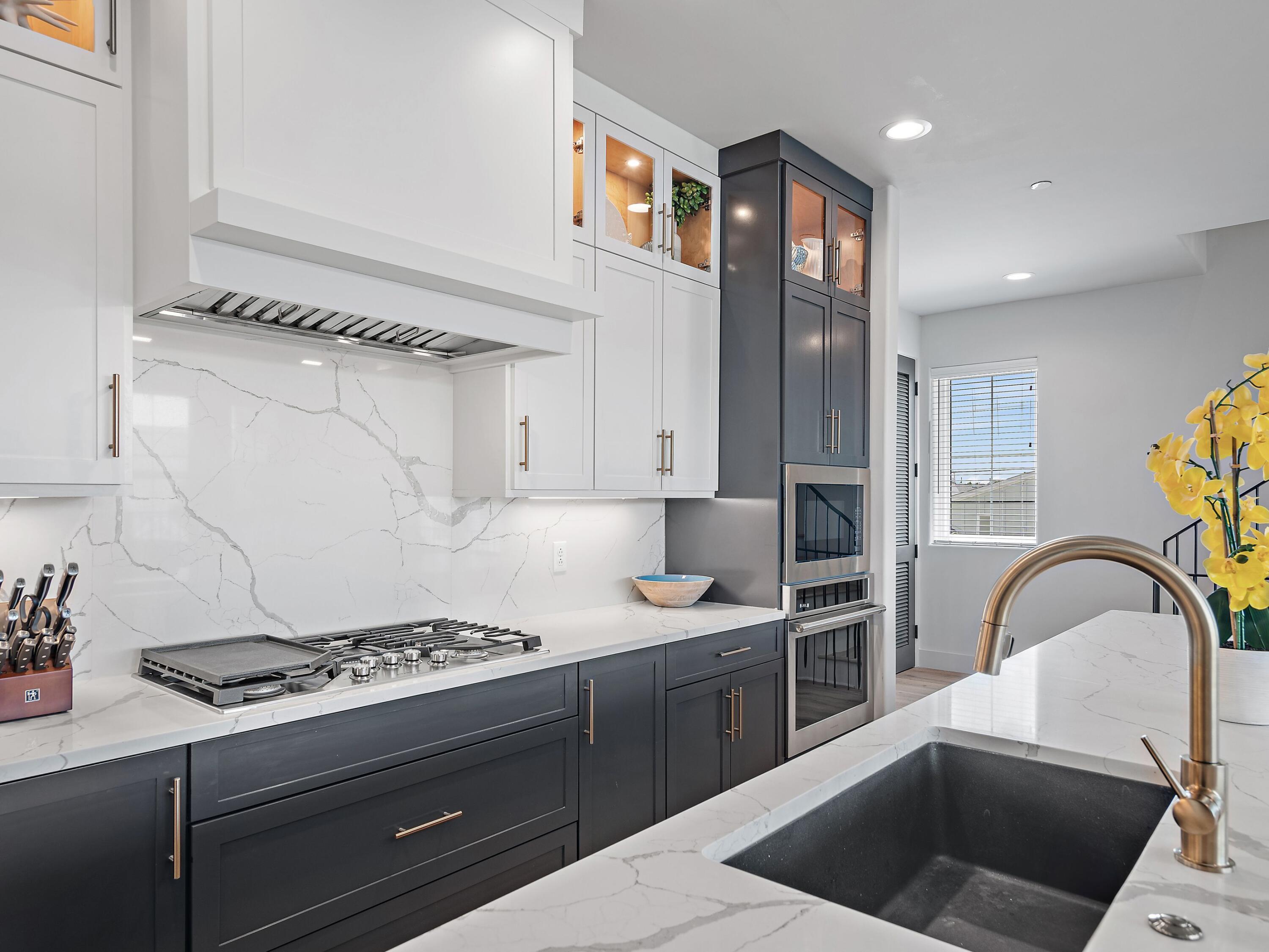 101 DeLuna Place A