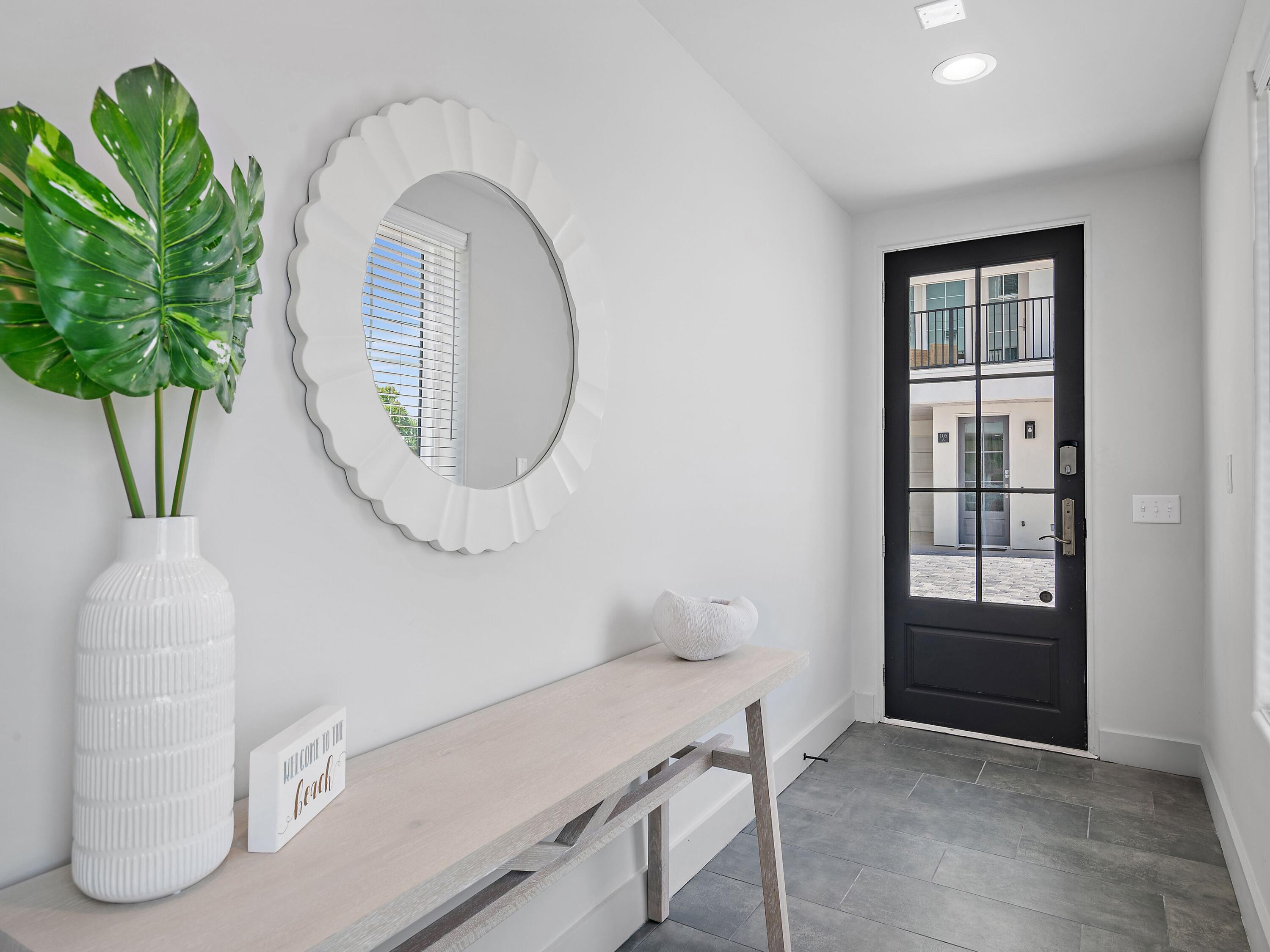 101 DeLuna Place A