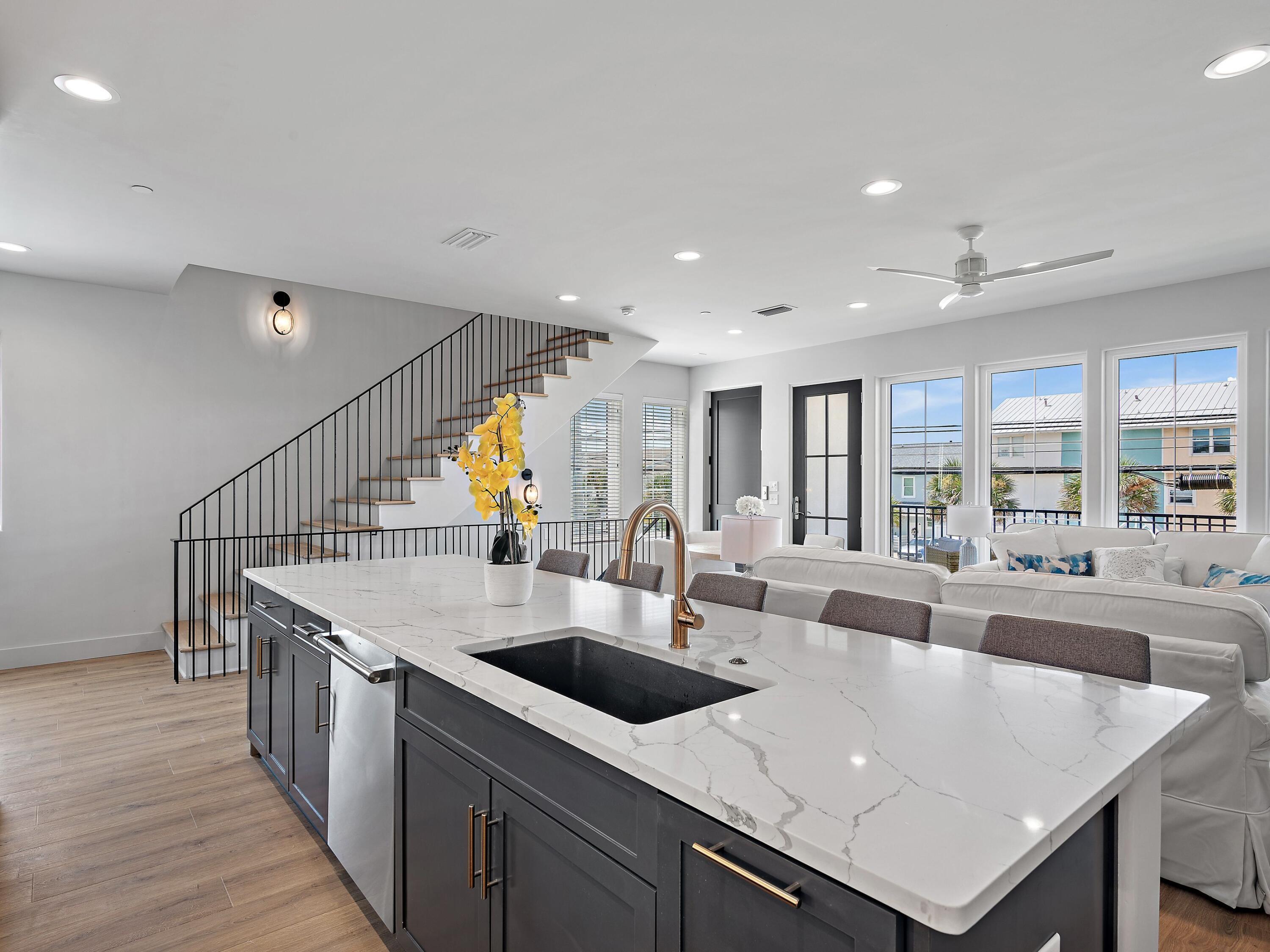 101 DeLuna Place A