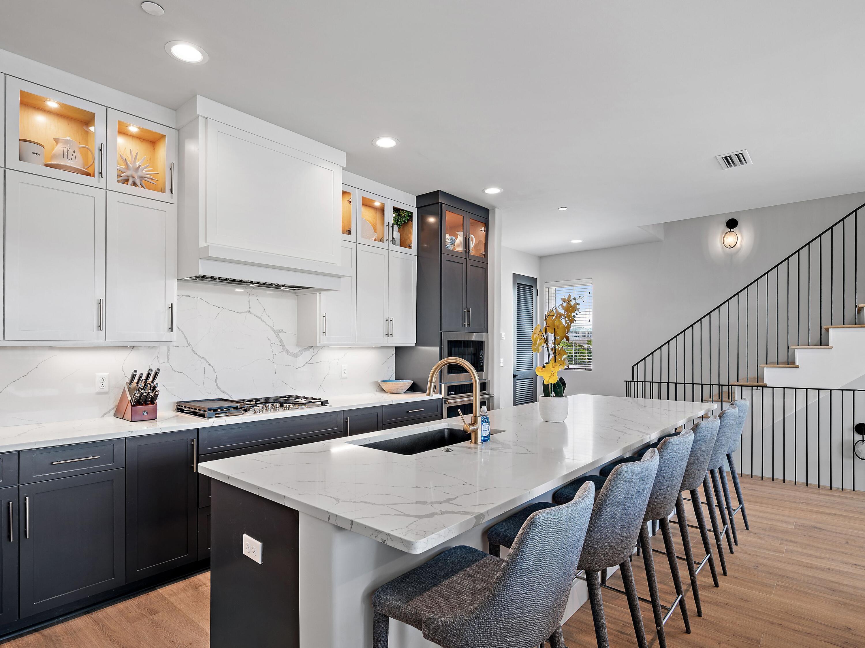 101 DeLuna Place A