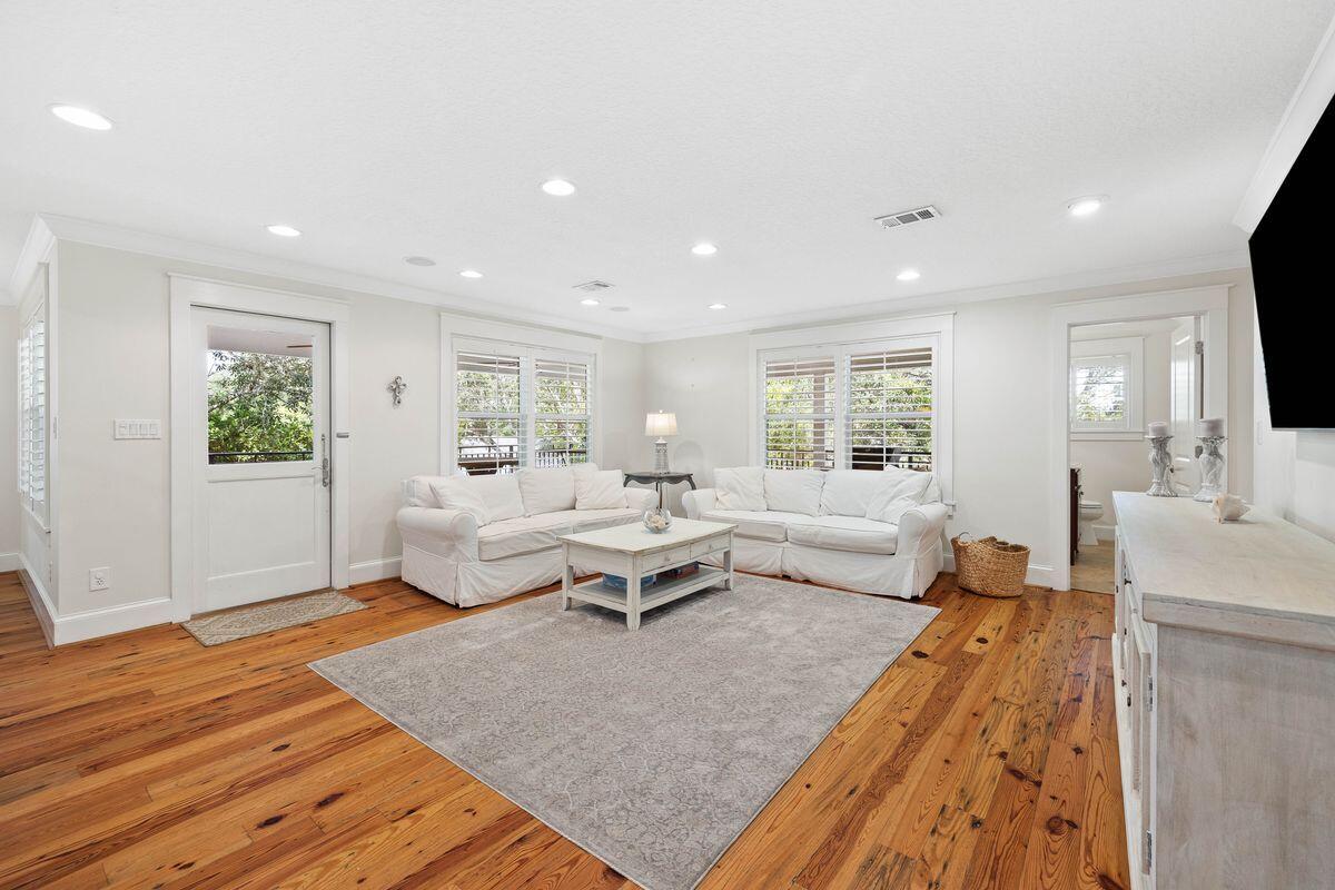 141 Crescent Road