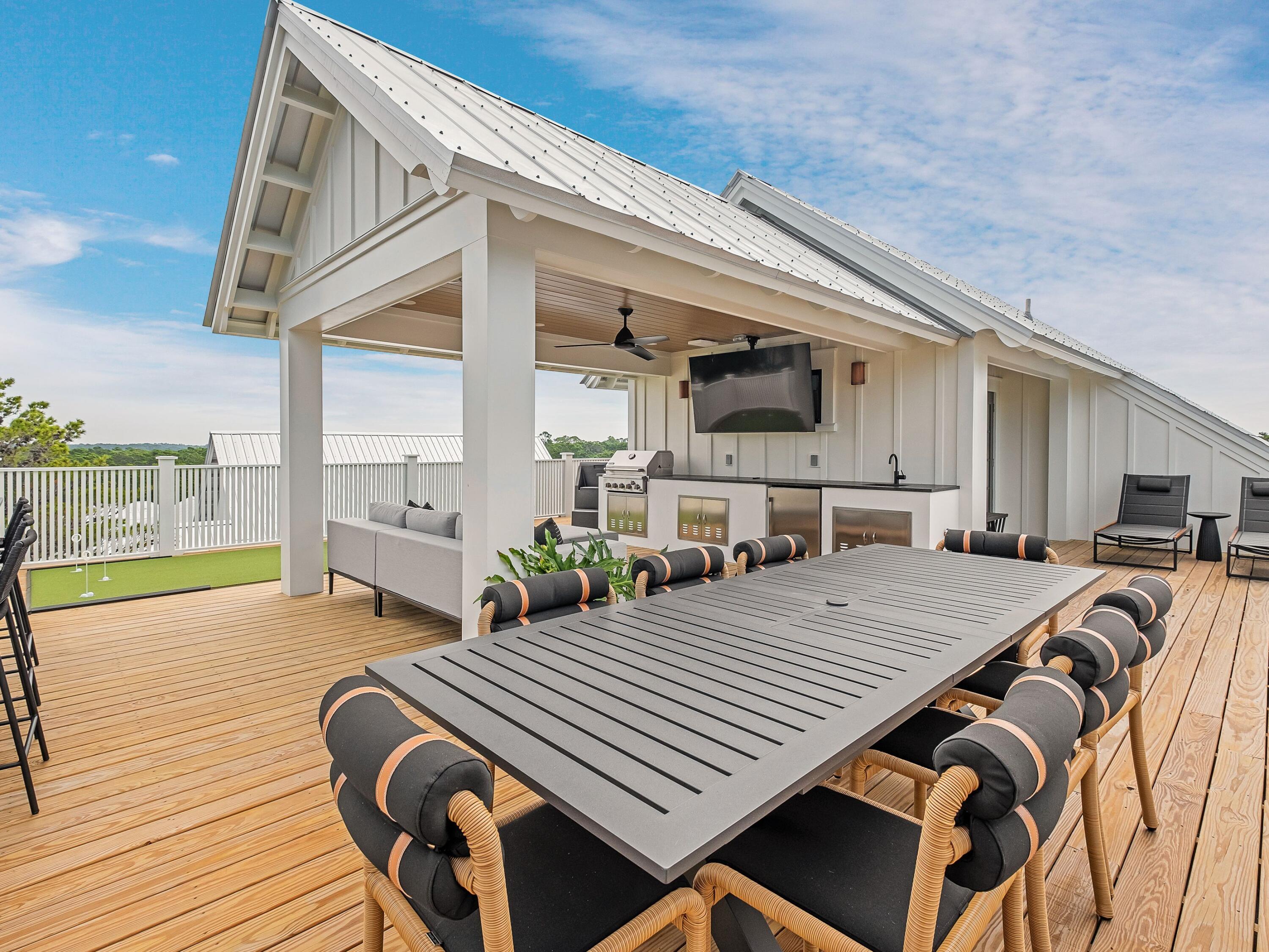 6 W Grande Pointe Drive
