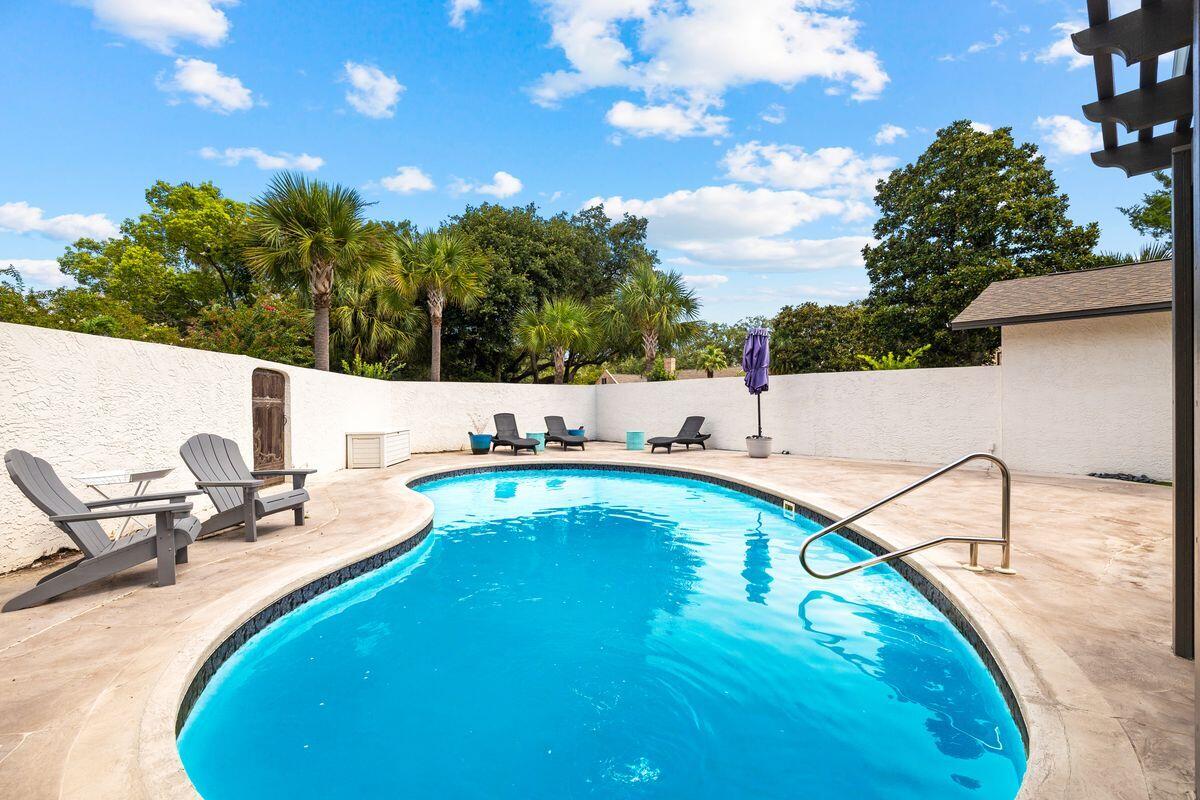 4 Coosa Court