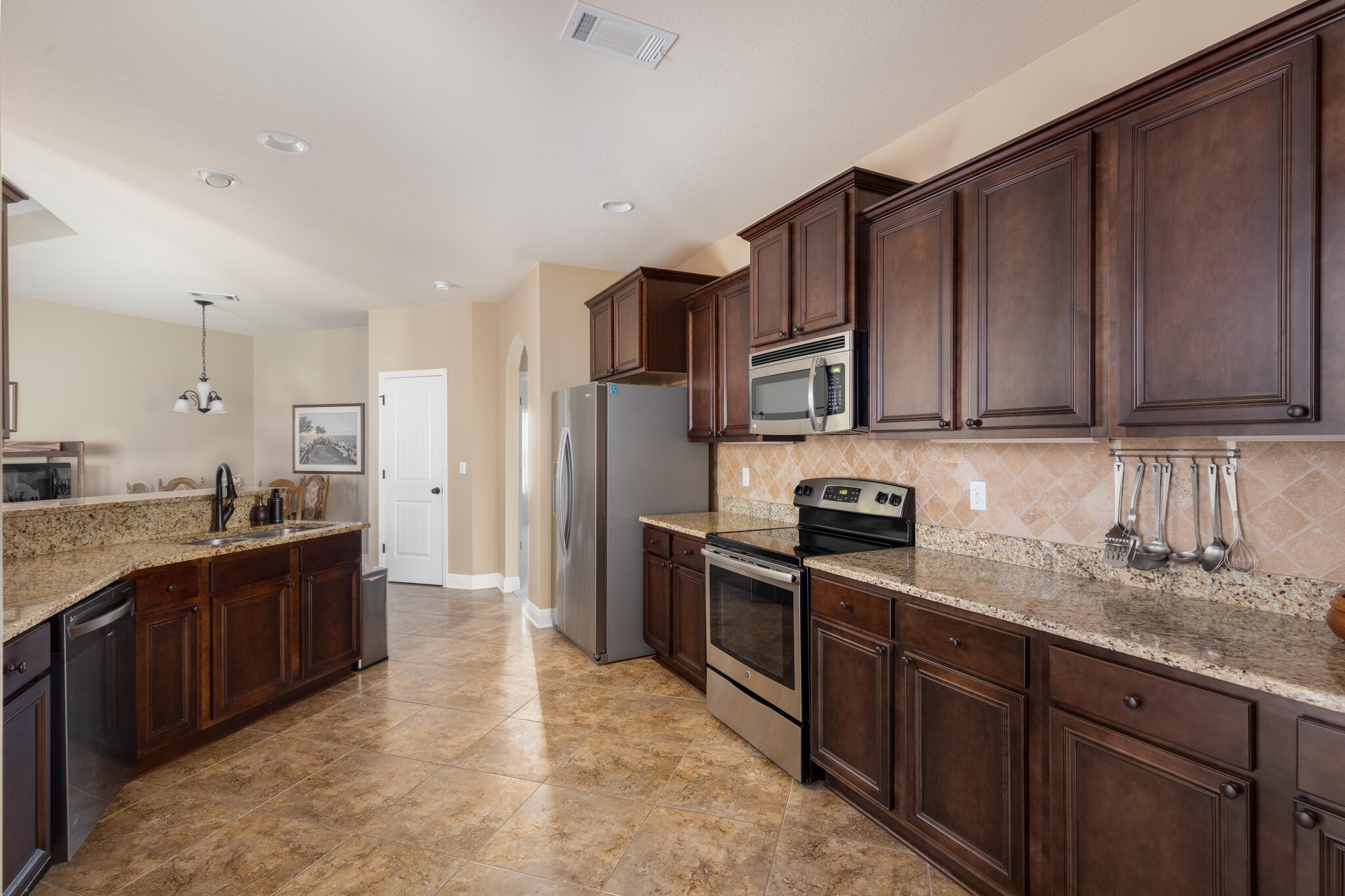 3379 Citrine Circle