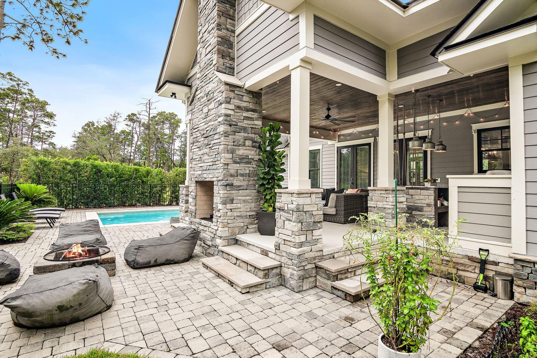 1604 Lost Cove Lane