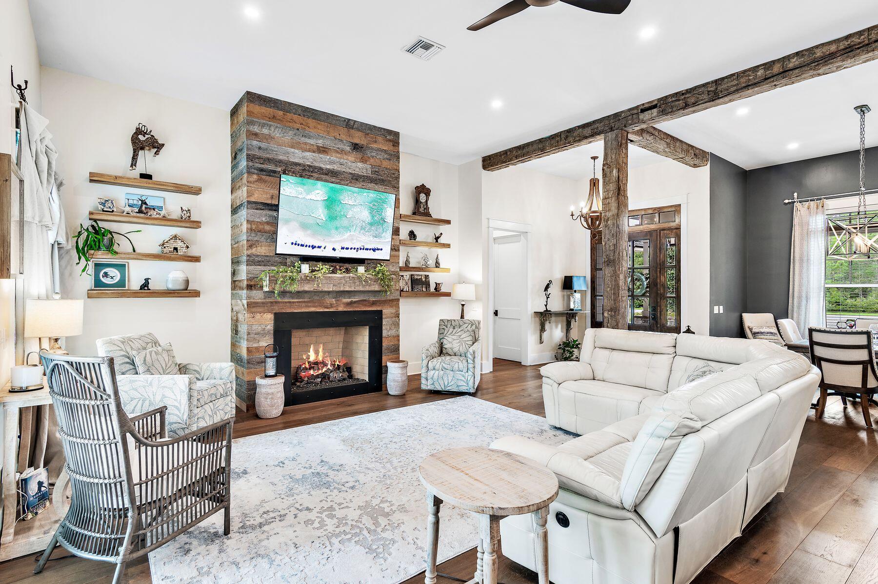 1604 Lost Cove Lane