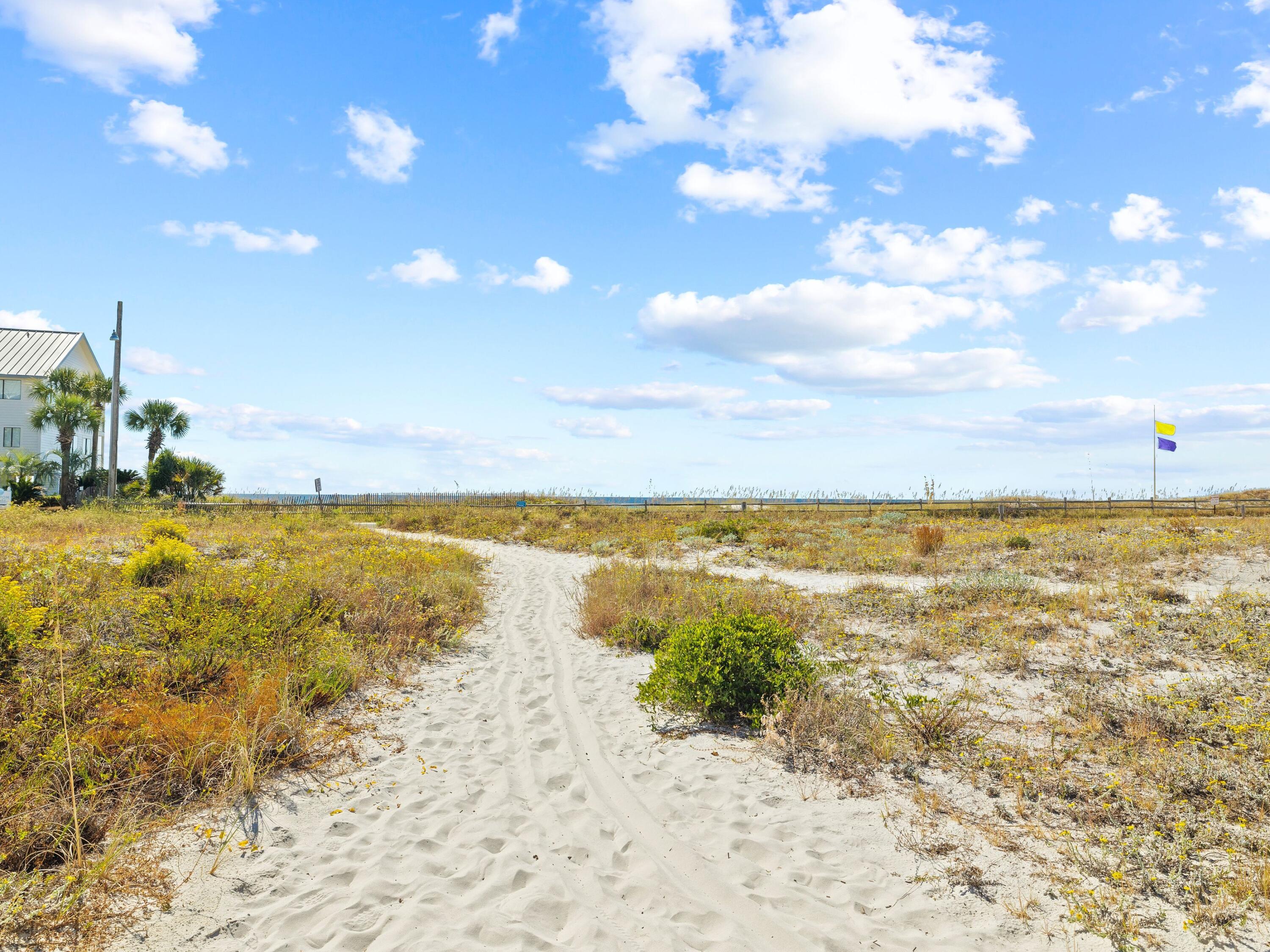 207 Beachfront Trail, UNIT 11
