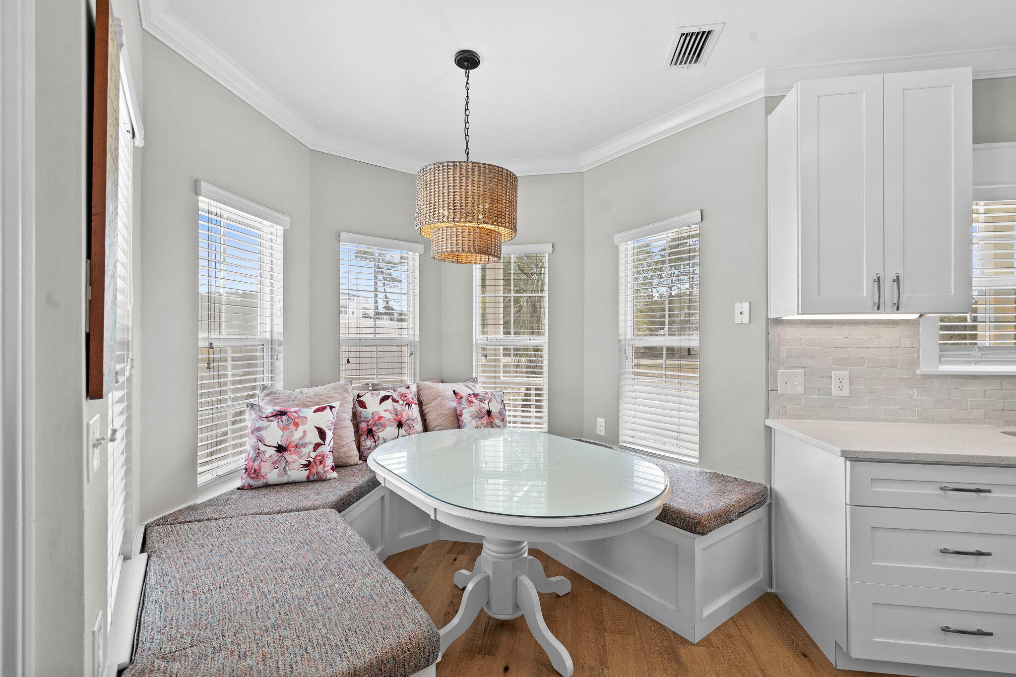 208 N Wall Street