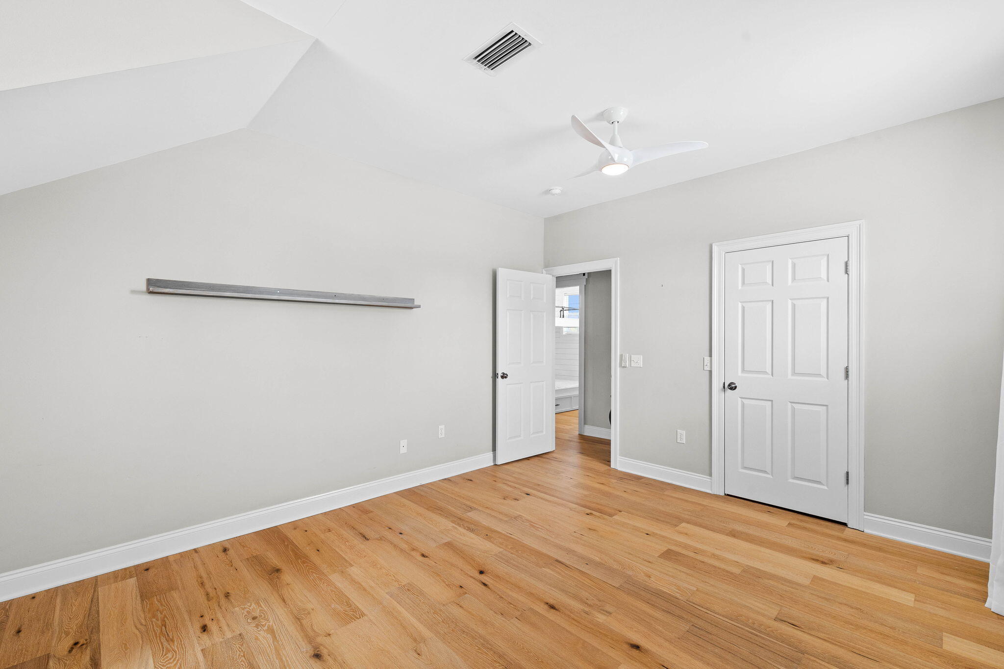 208 N Wall Street