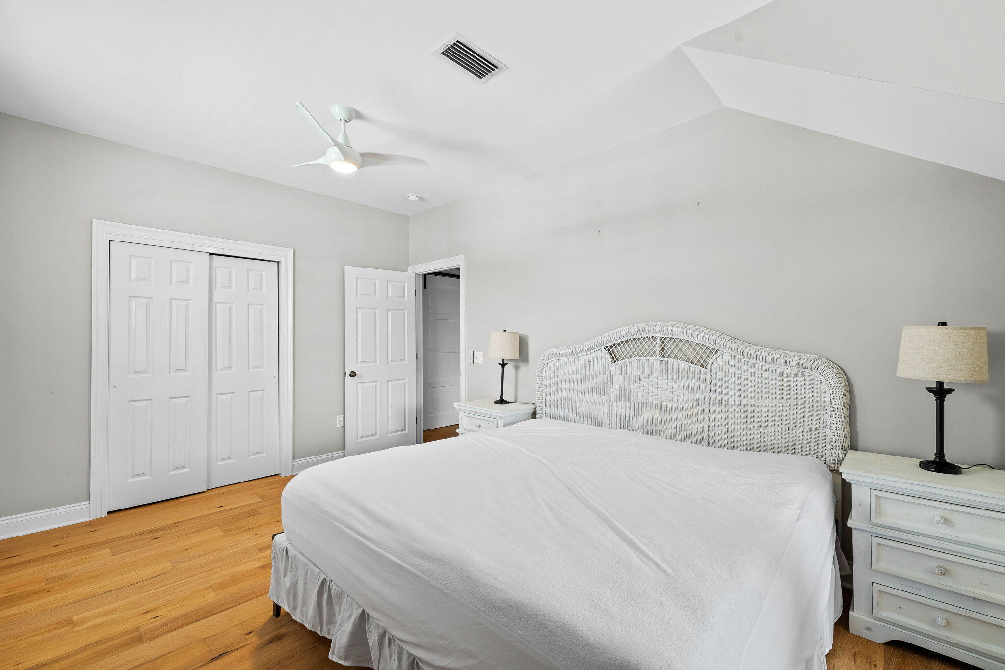 208 N Wall Street