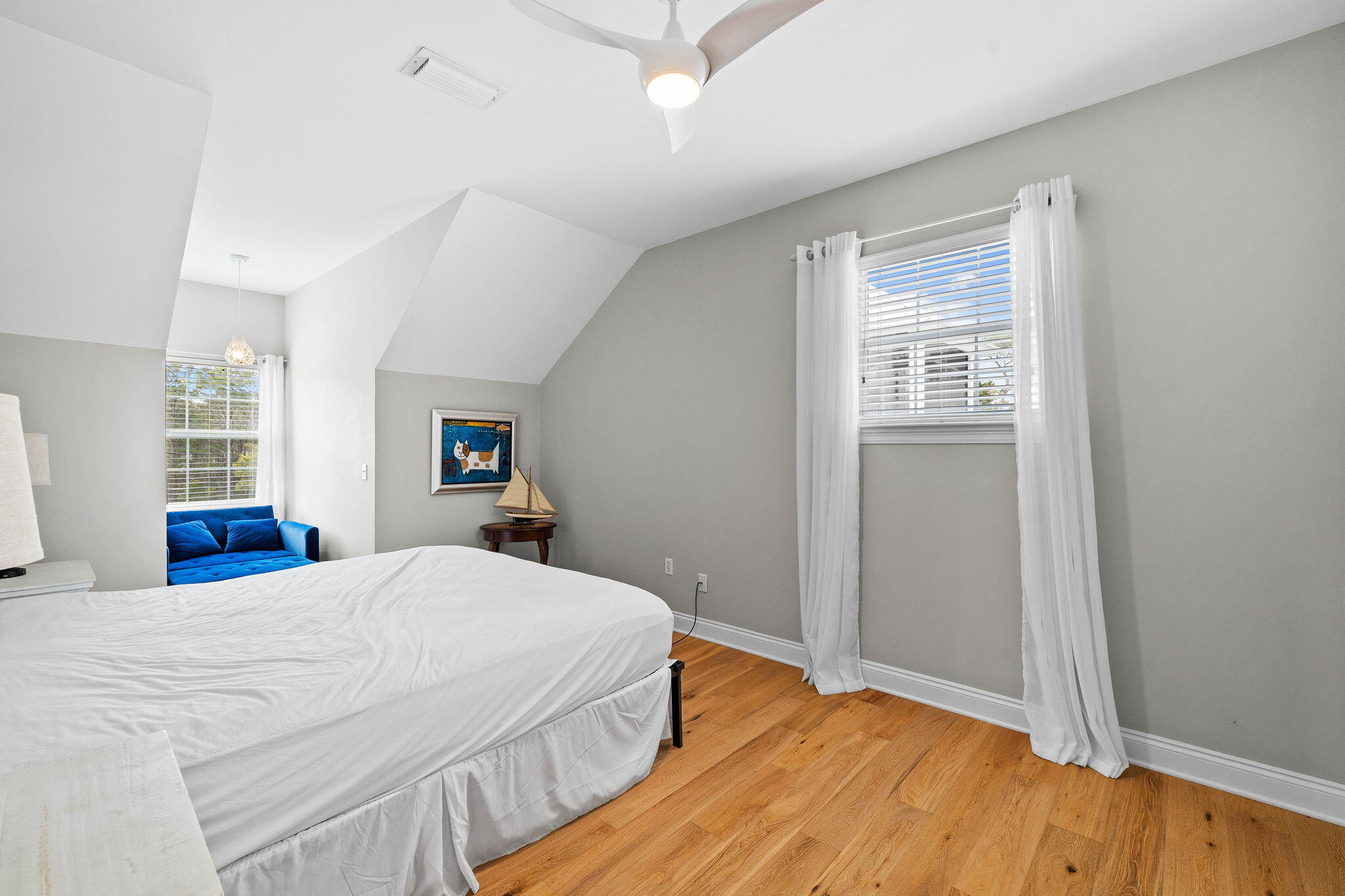 208 N Wall Street