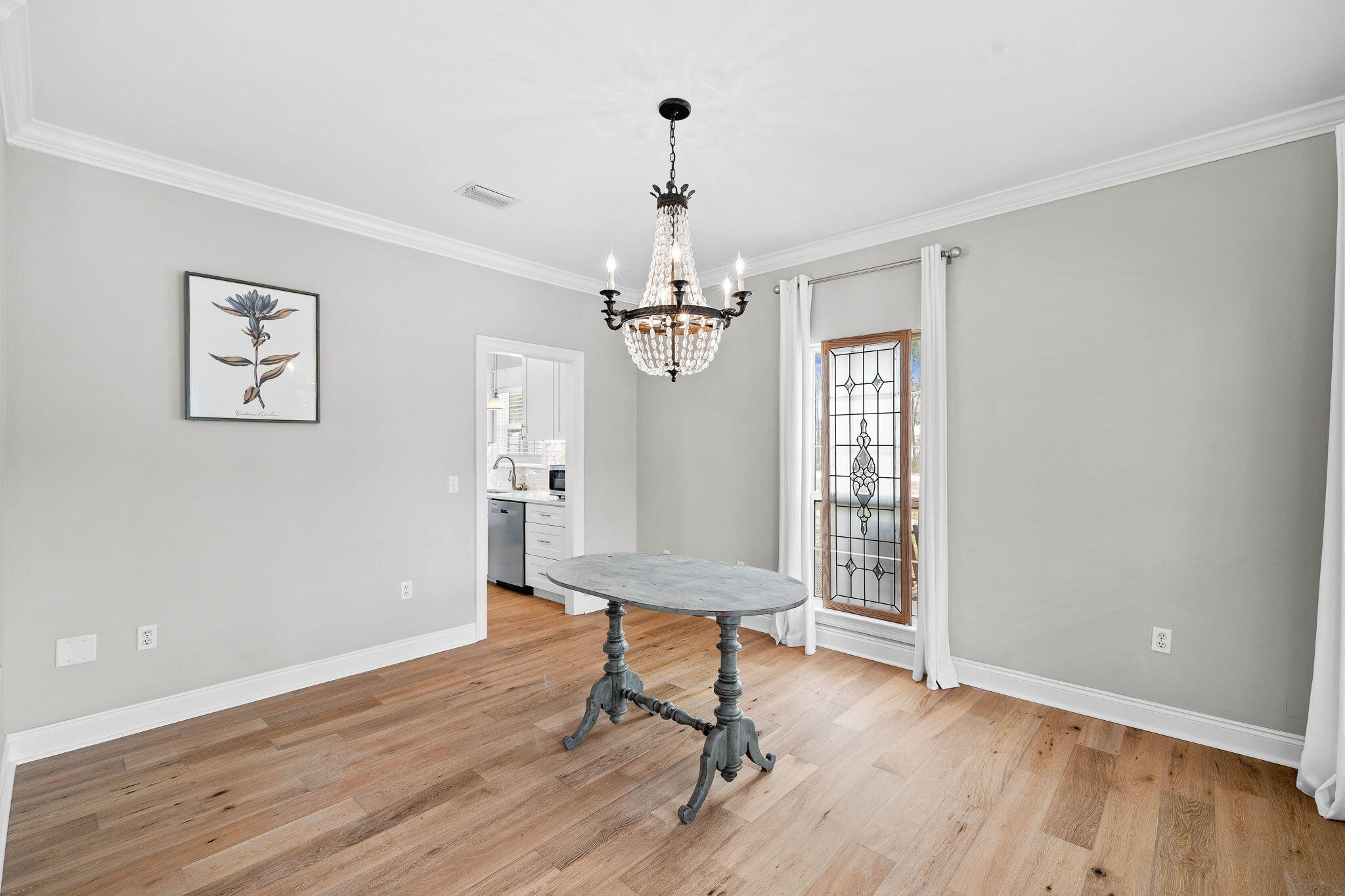 208 N Wall Street
