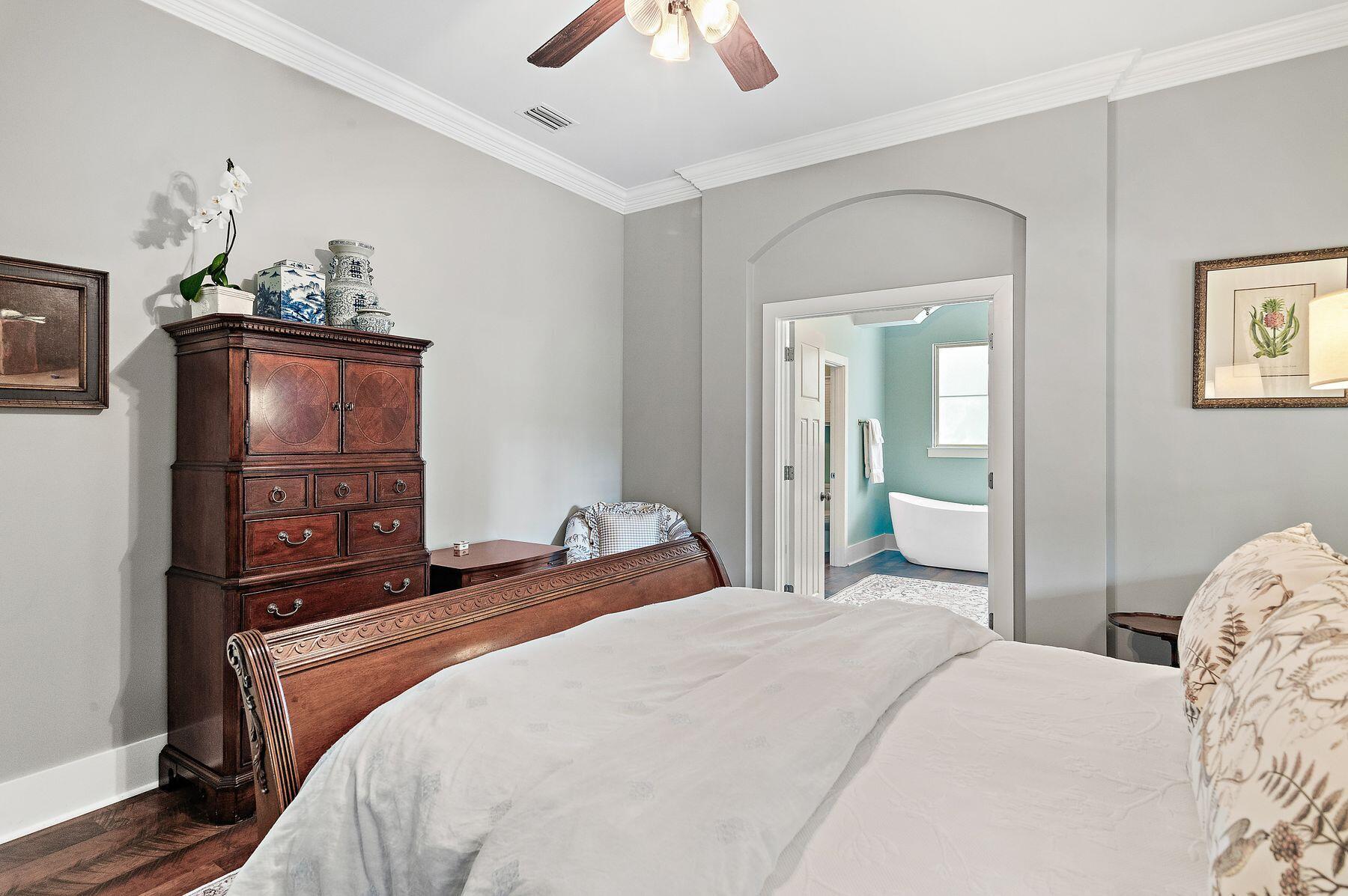1406 Turtleback Trail