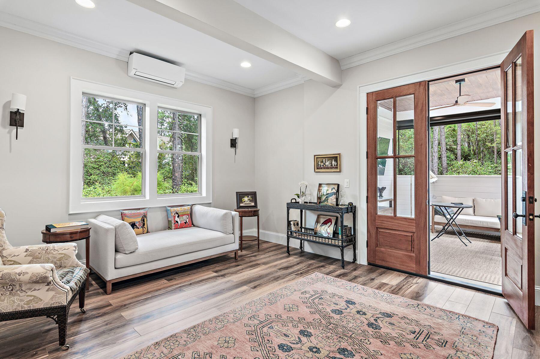 1406 Turtleback Trail