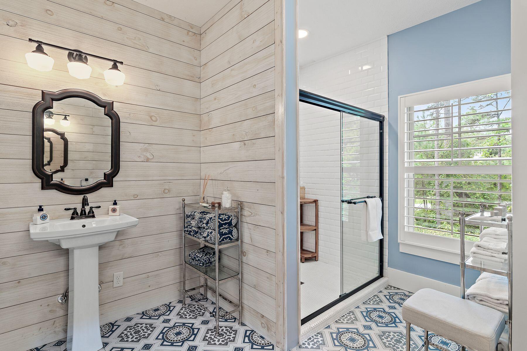 1406 Turtleback Trail