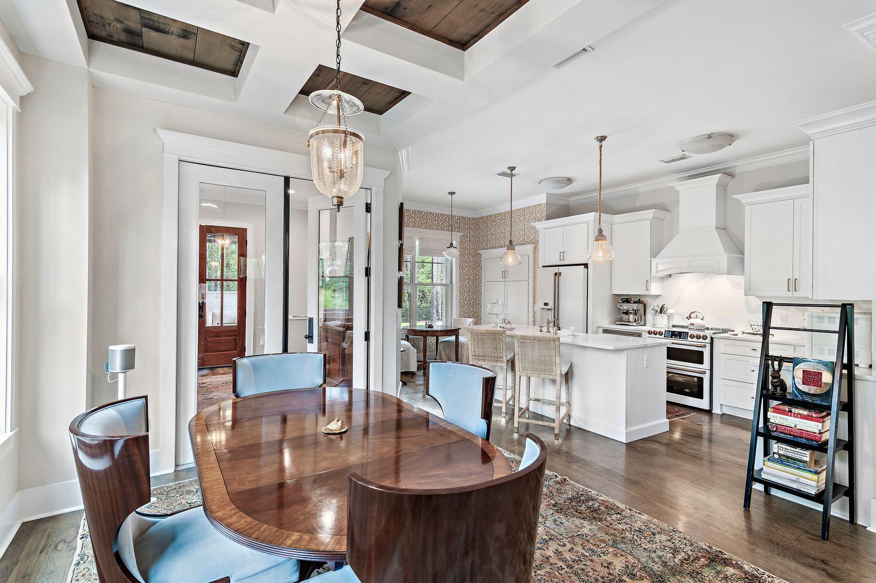 1406 Turtleback Trail