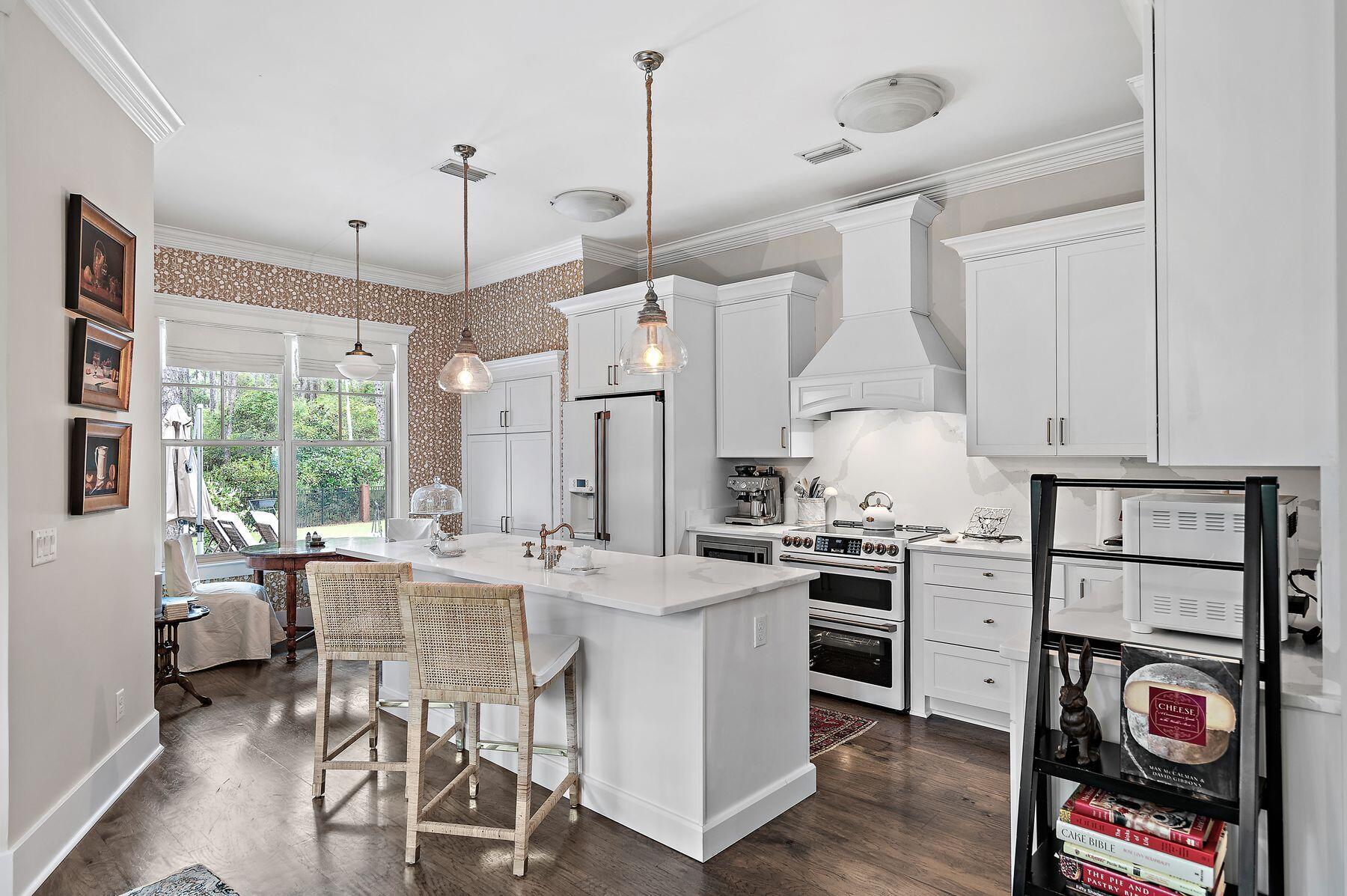 1406 Turtleback Trail