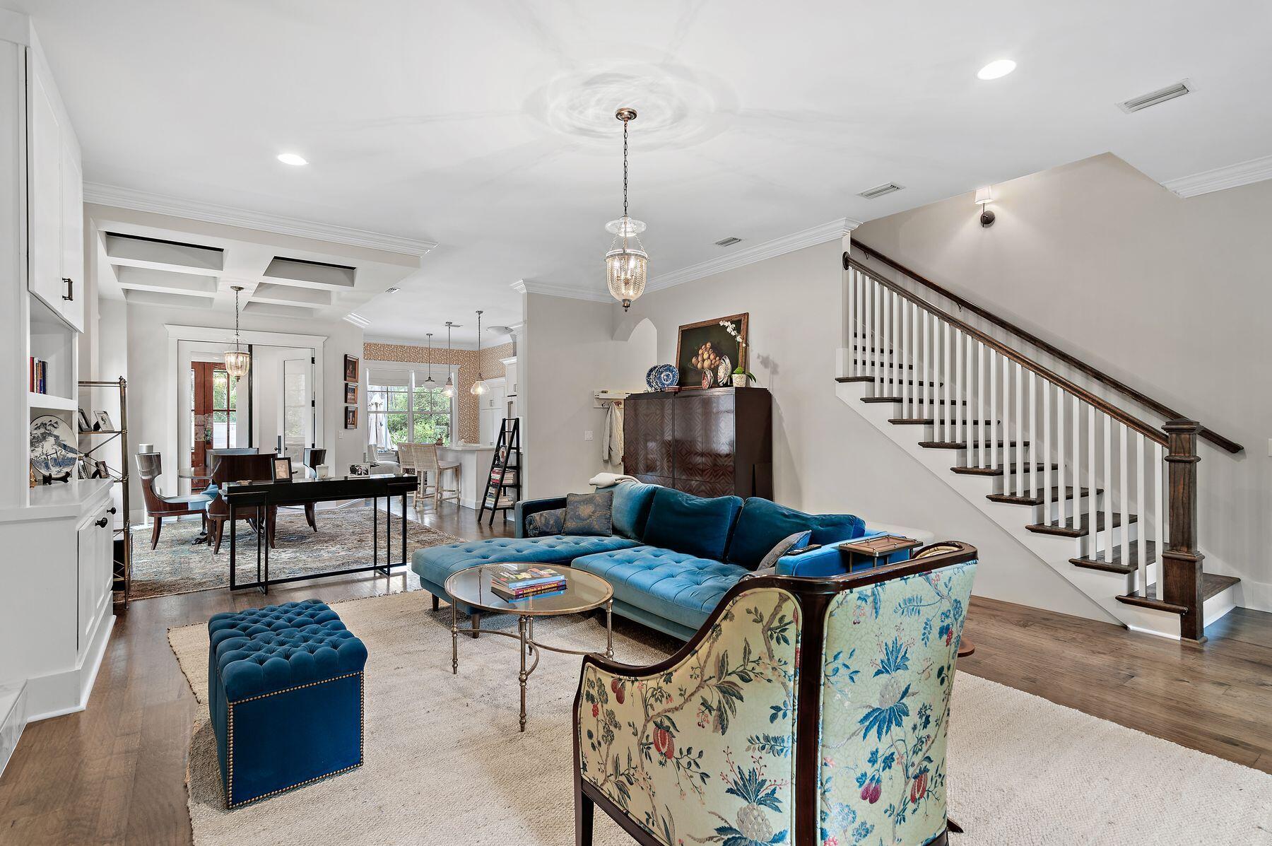 1406 Turtleback Trail