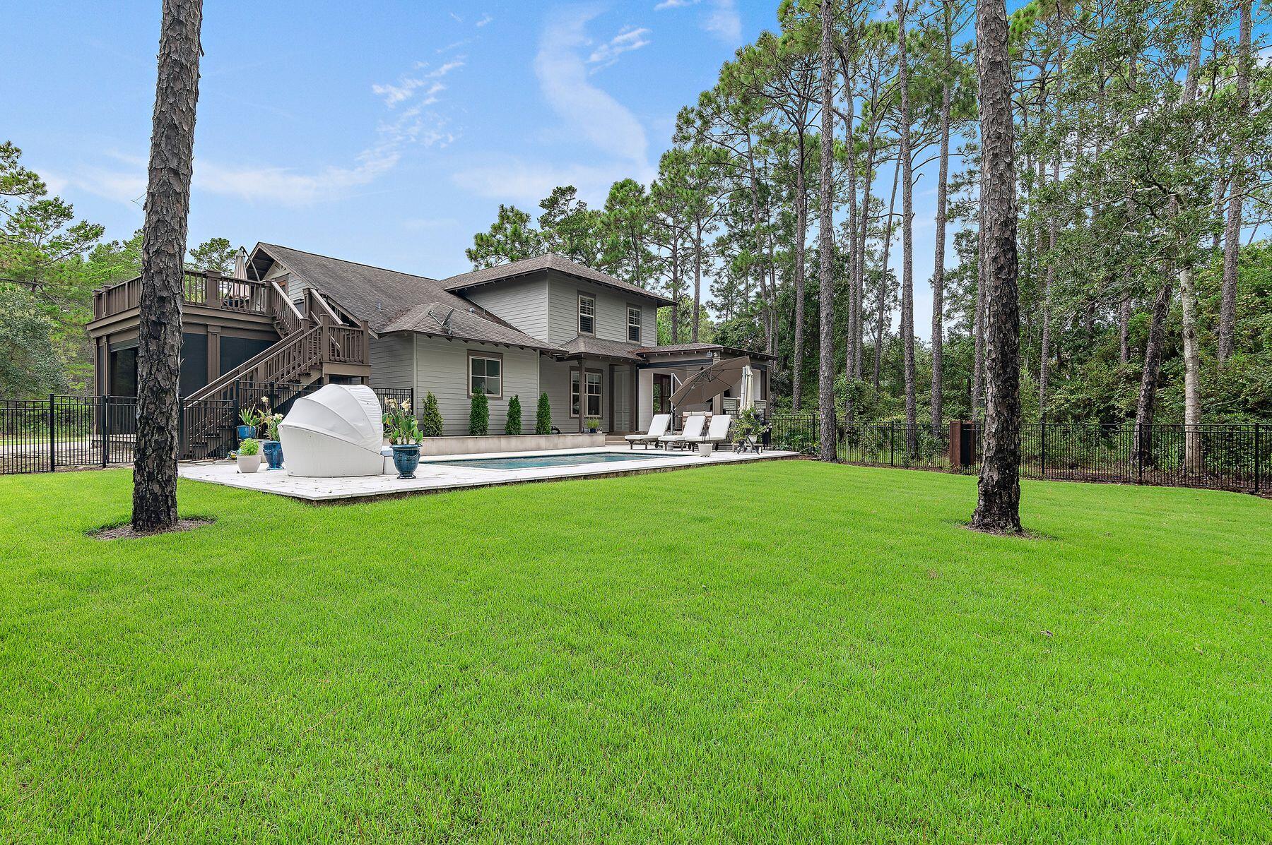 1406 Turtleback Trail