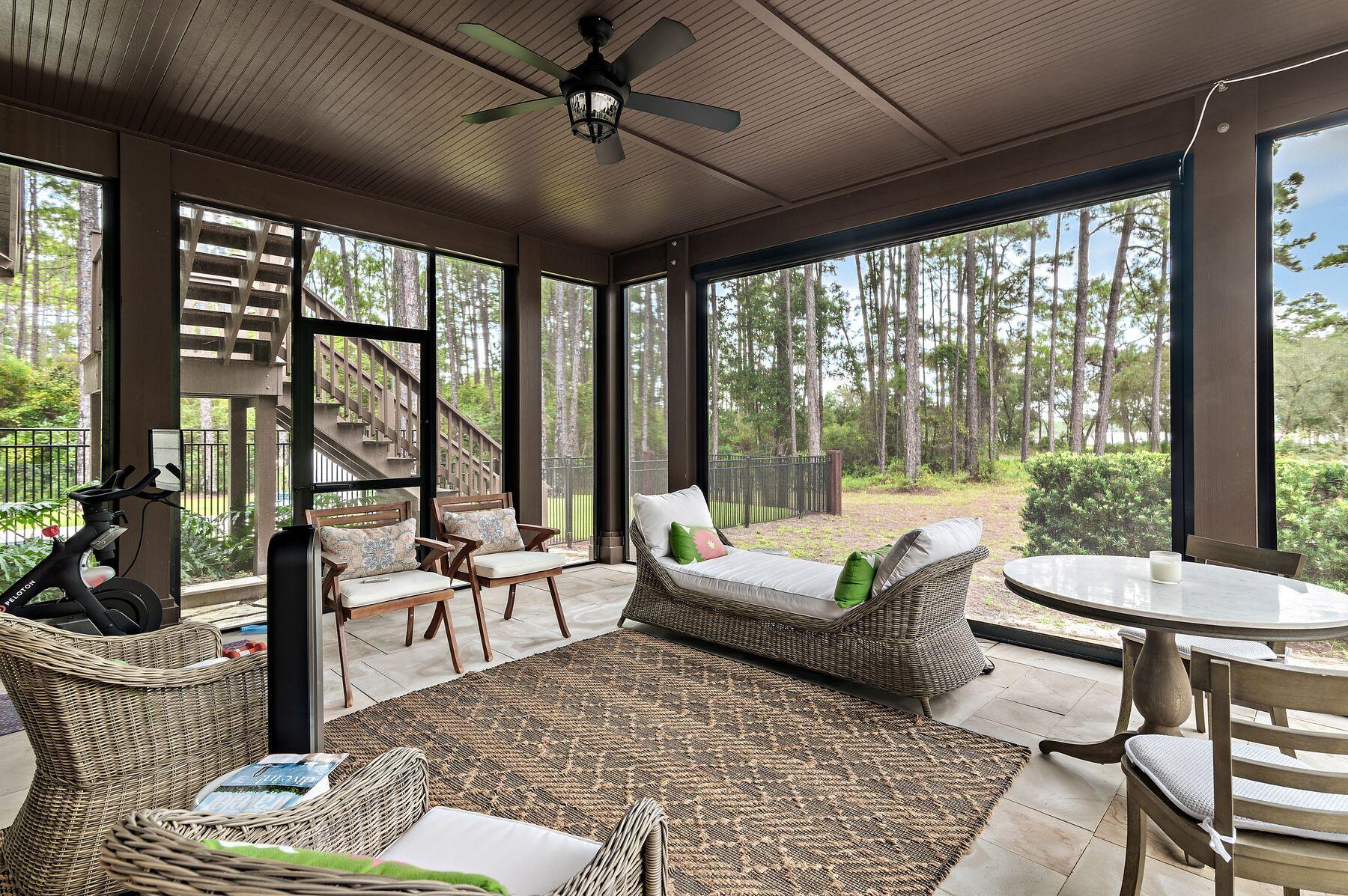 1406 Turtleback Trail
