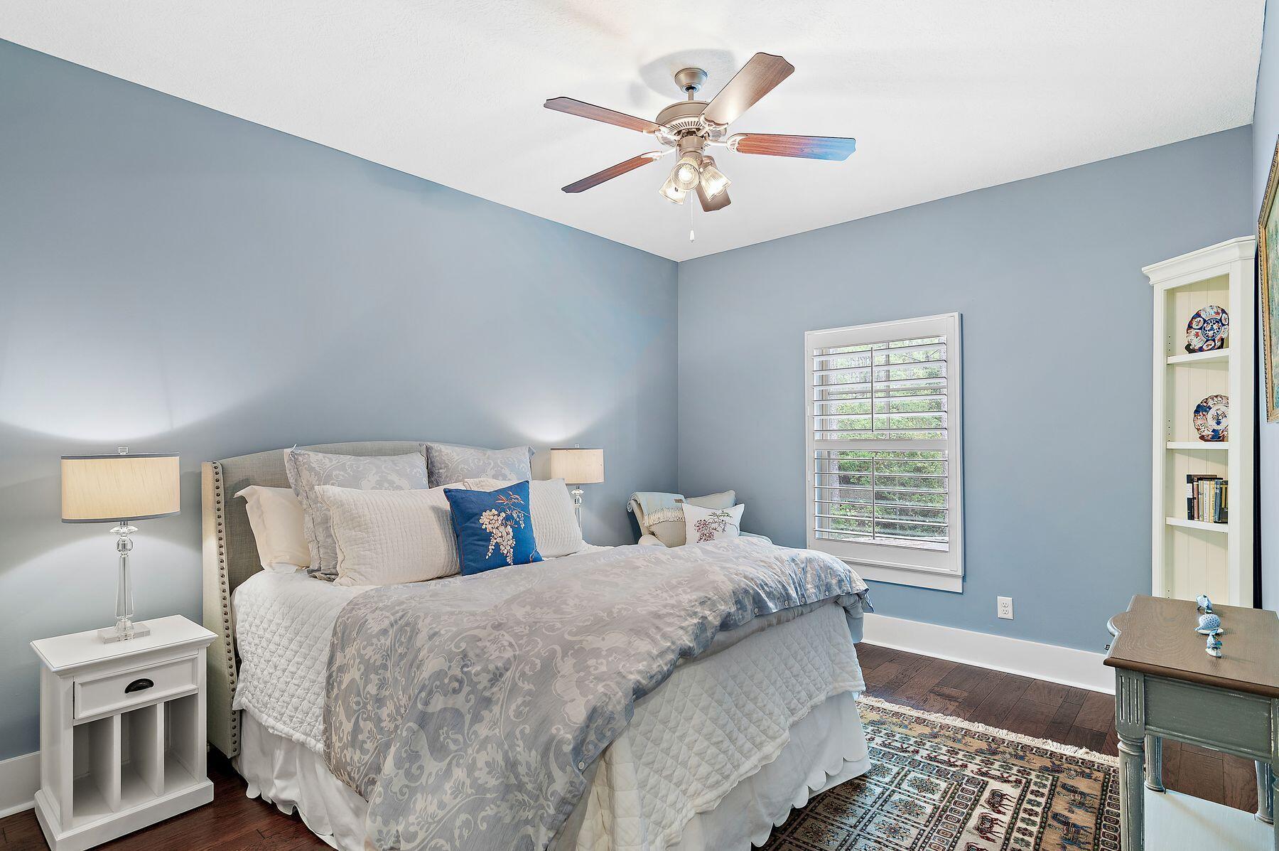1406 Turtleback Trail