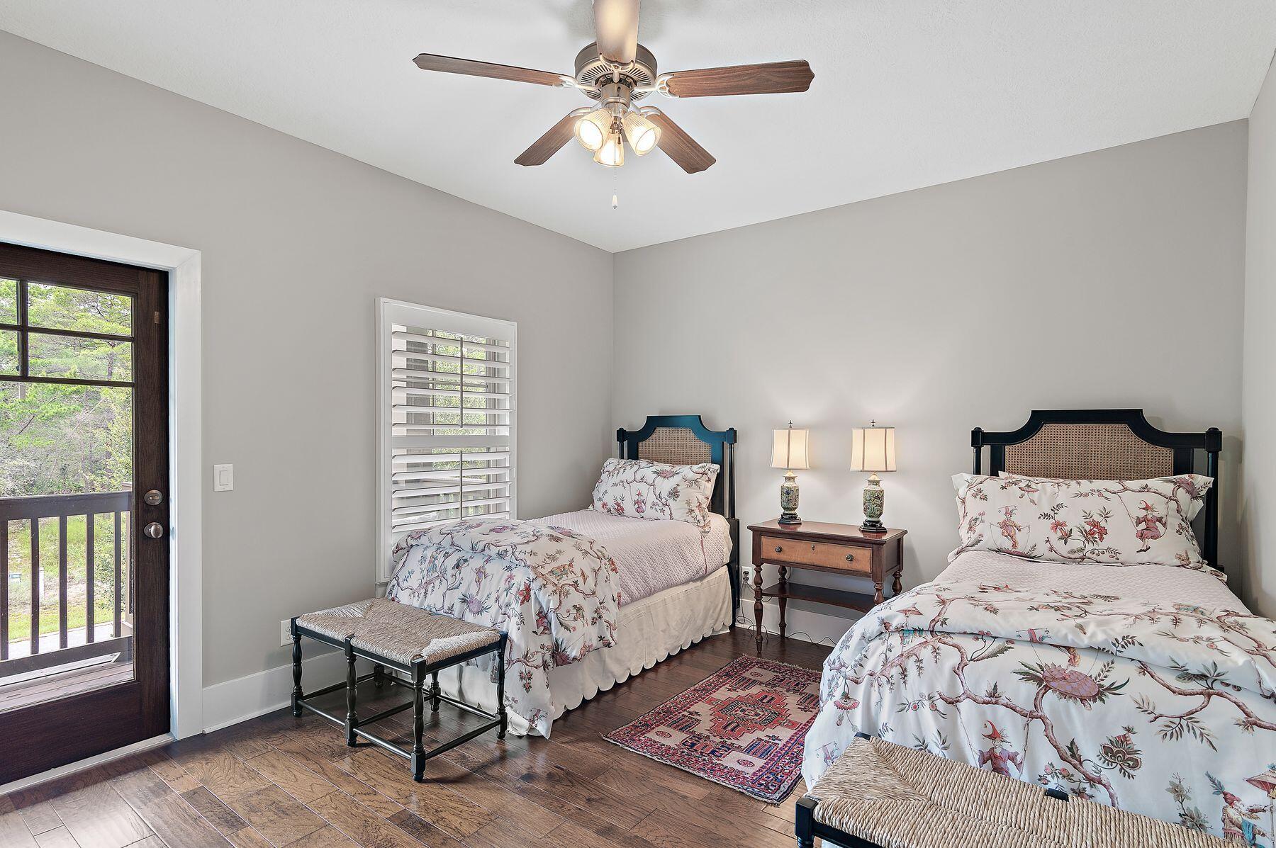 1406 Turtleback Trail