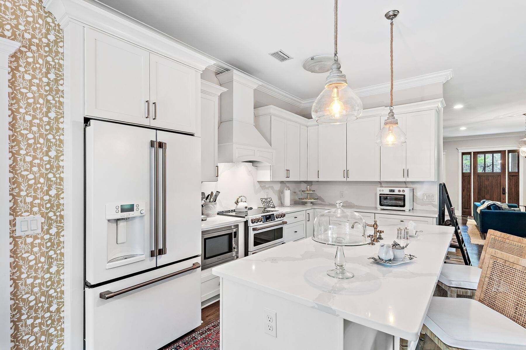 1406 Turtleback Trail