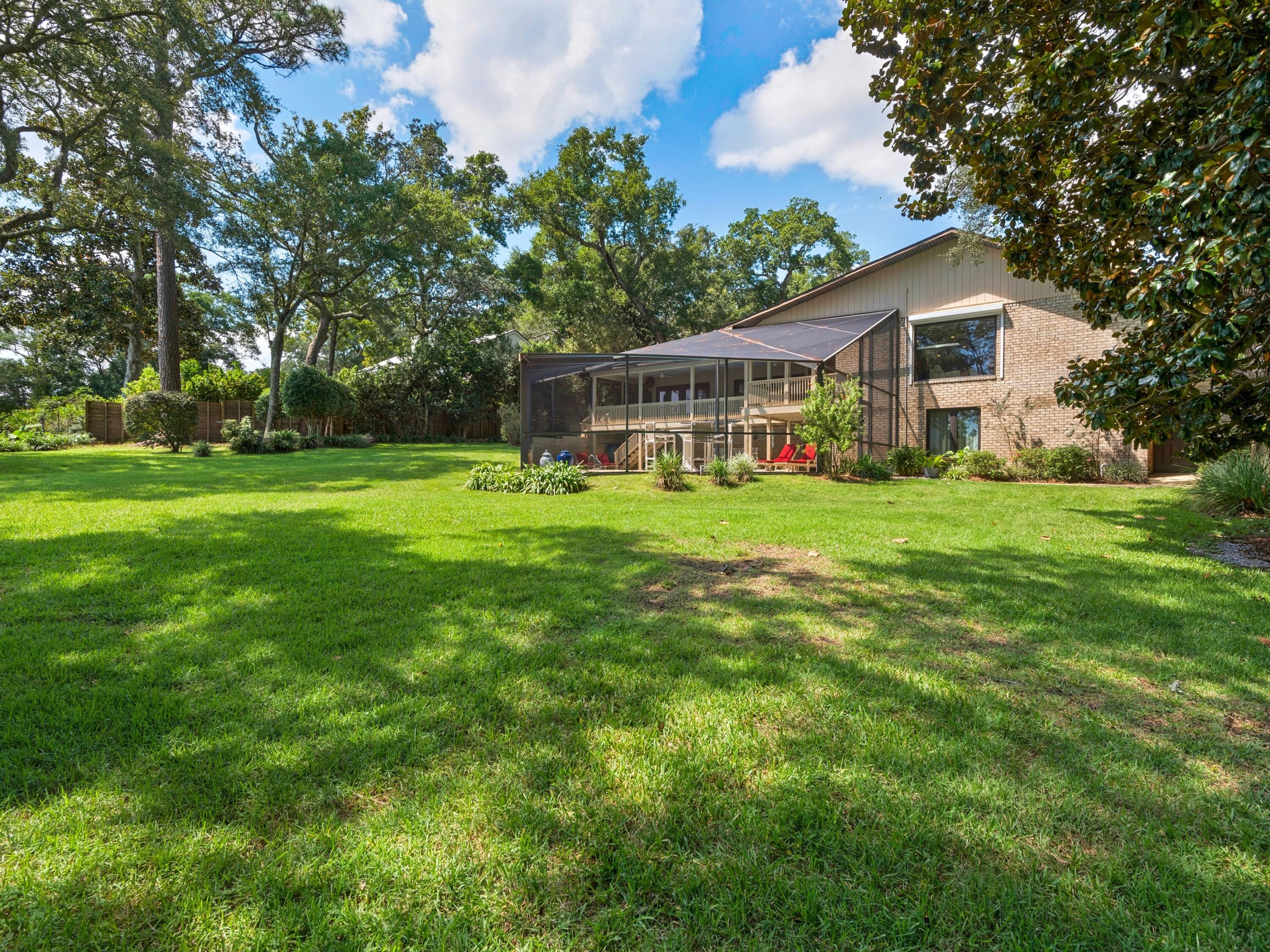 6530 Scenic Highway