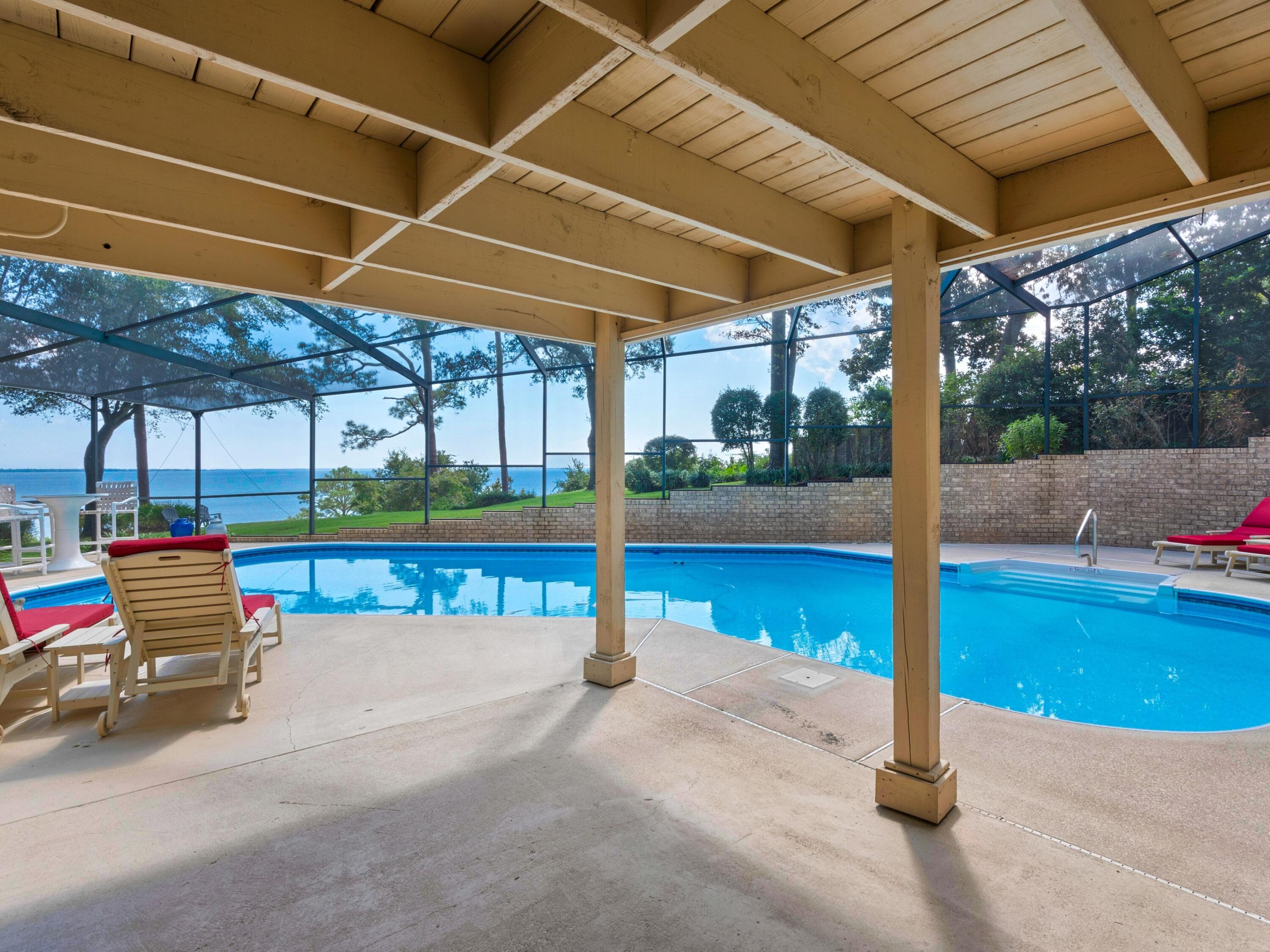 6530 Scenic Highway