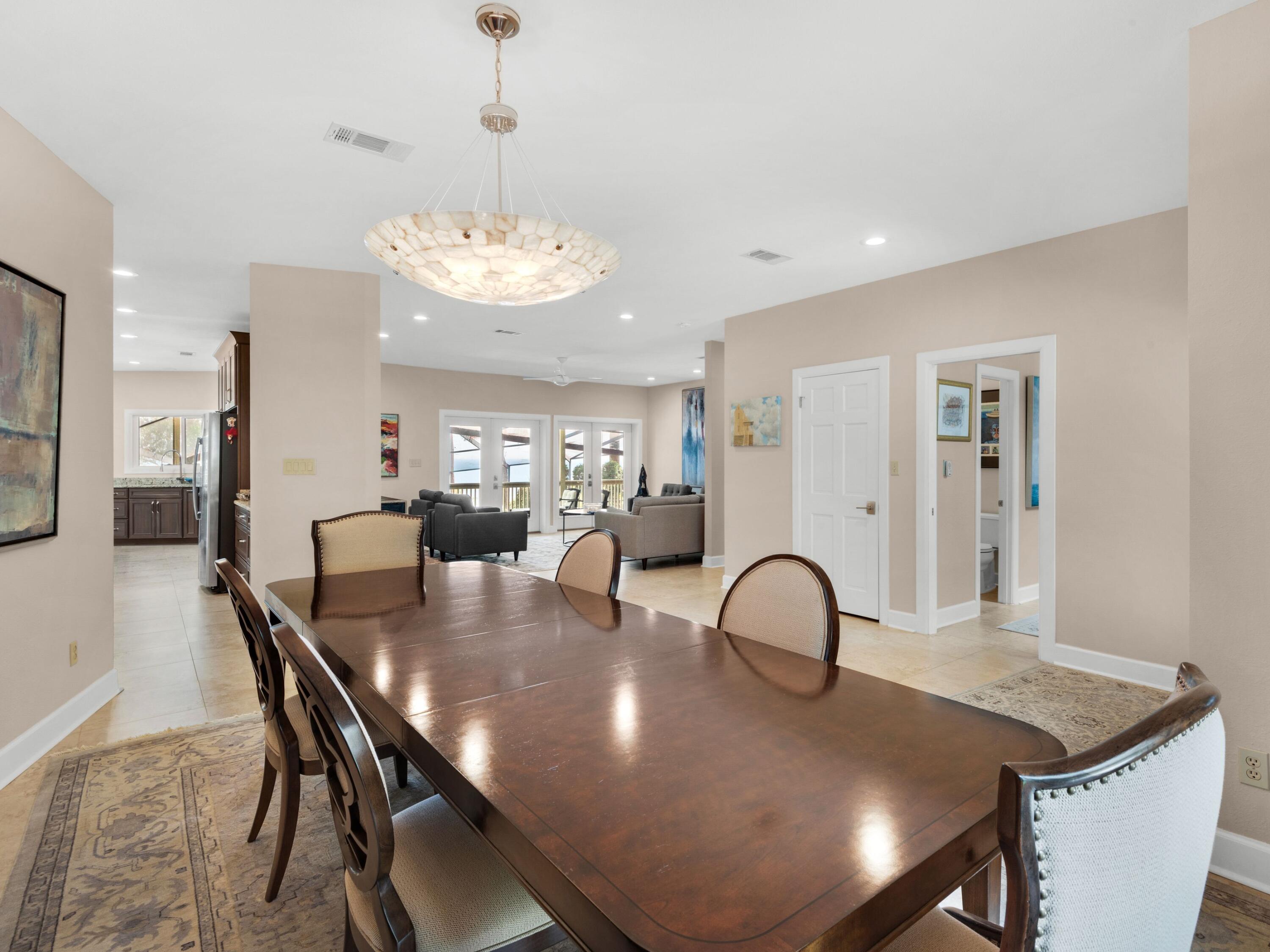 6530 Scenic Highway