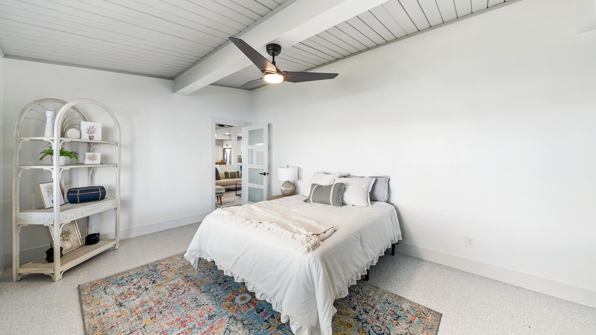 3711 Shoreline Circle