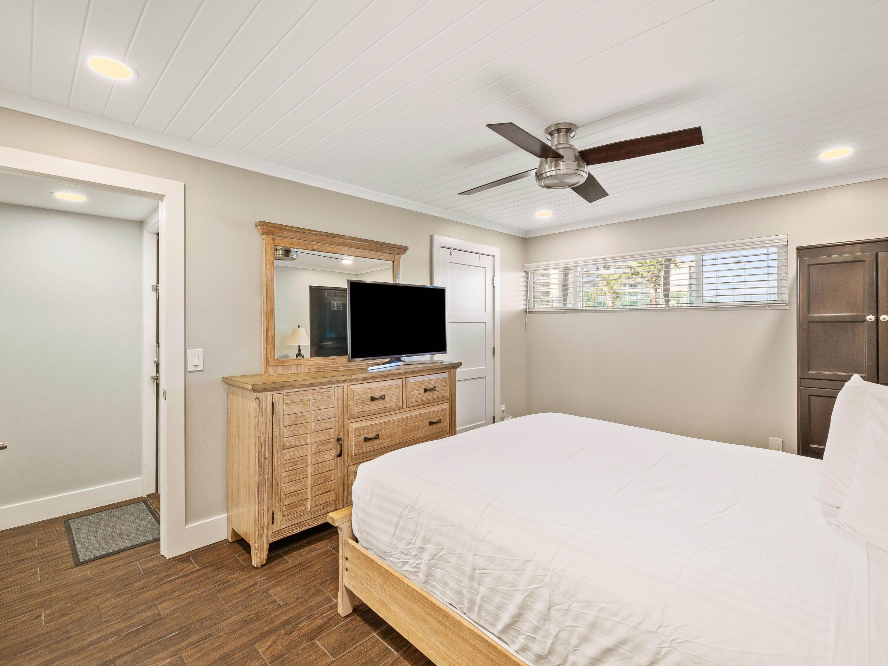 510 Gulf Shore Drive, 109