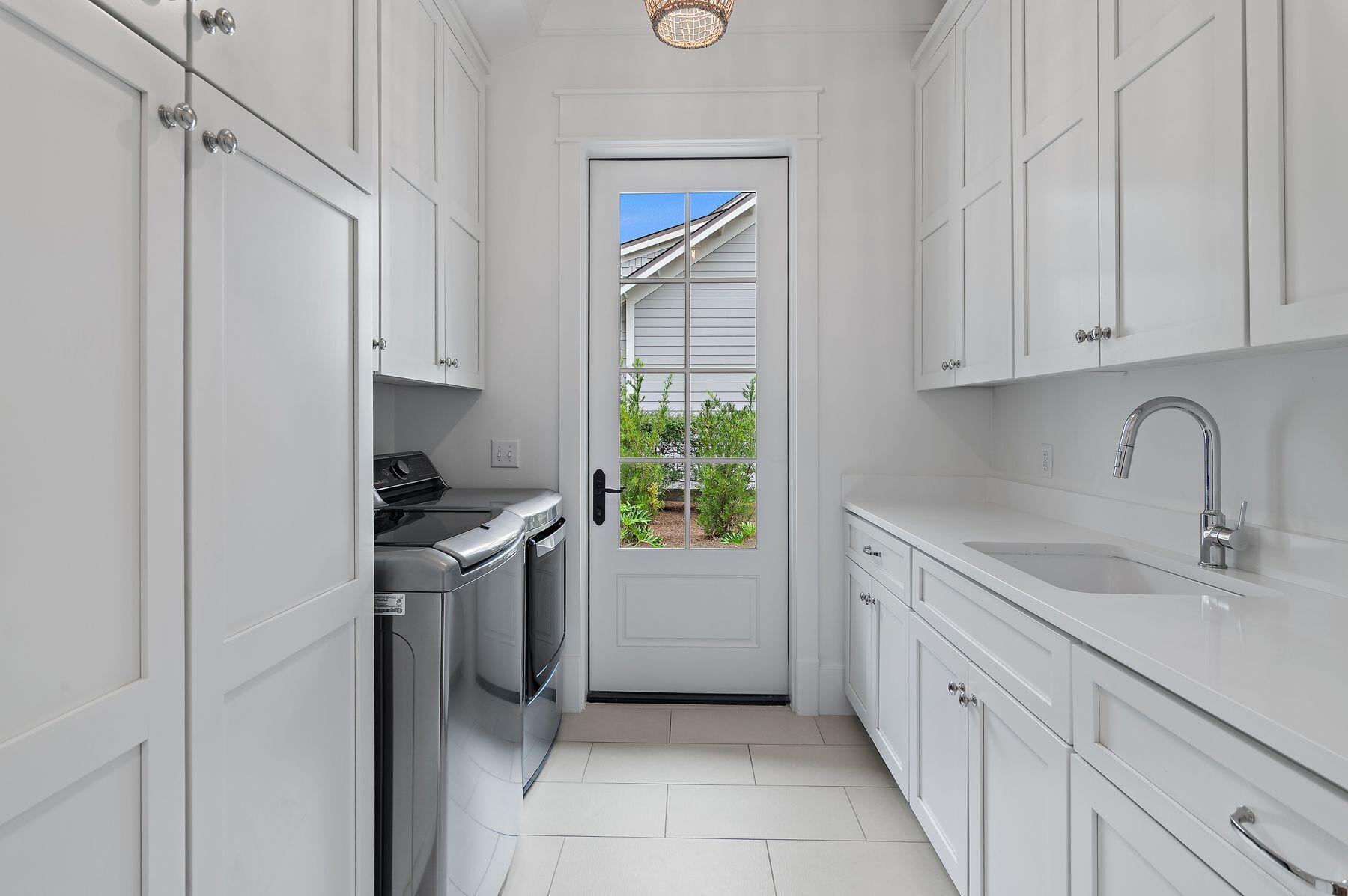 1612 Lost Cove Lane