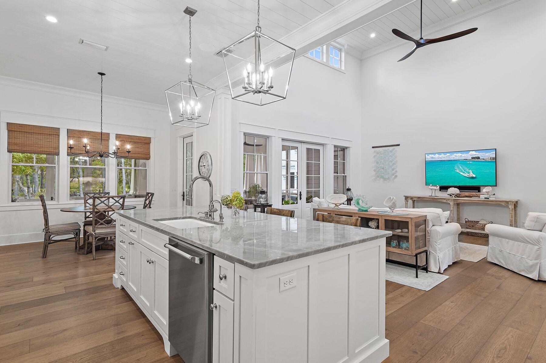 1612 Lost Cove Lane