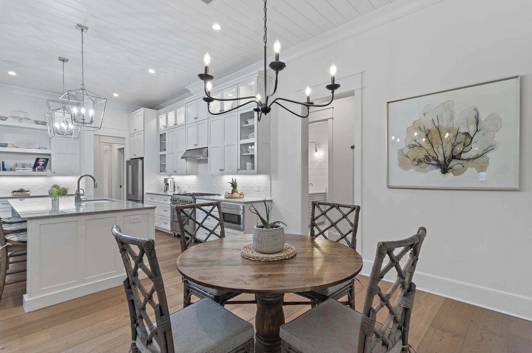 1612 Lost Cove Lane