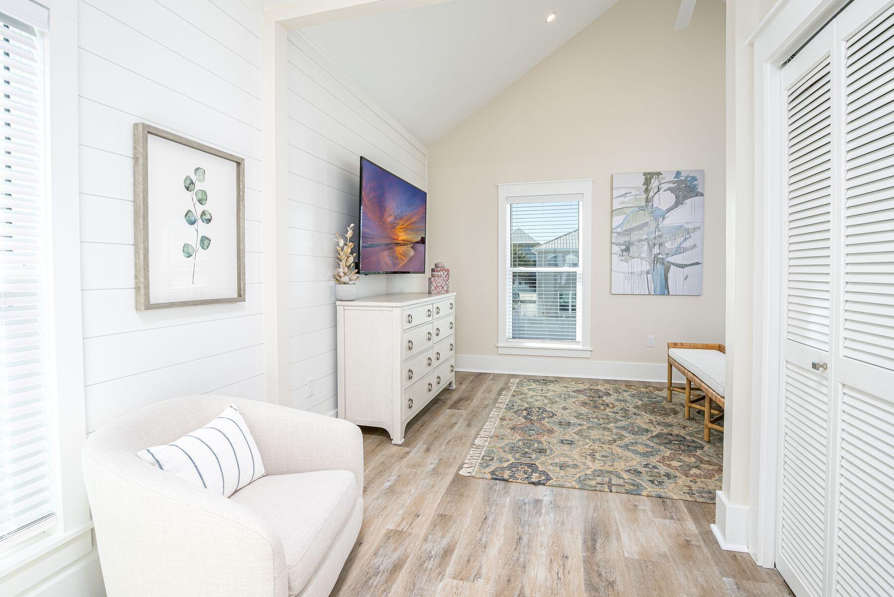 76 Stingray Street