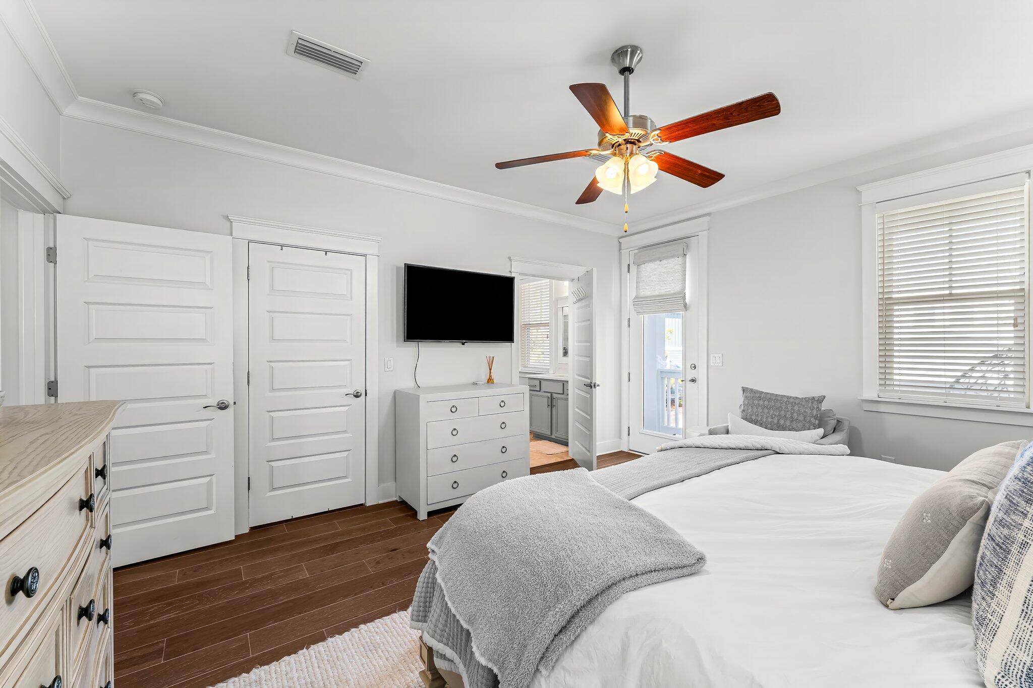 353 Gulfview Circle