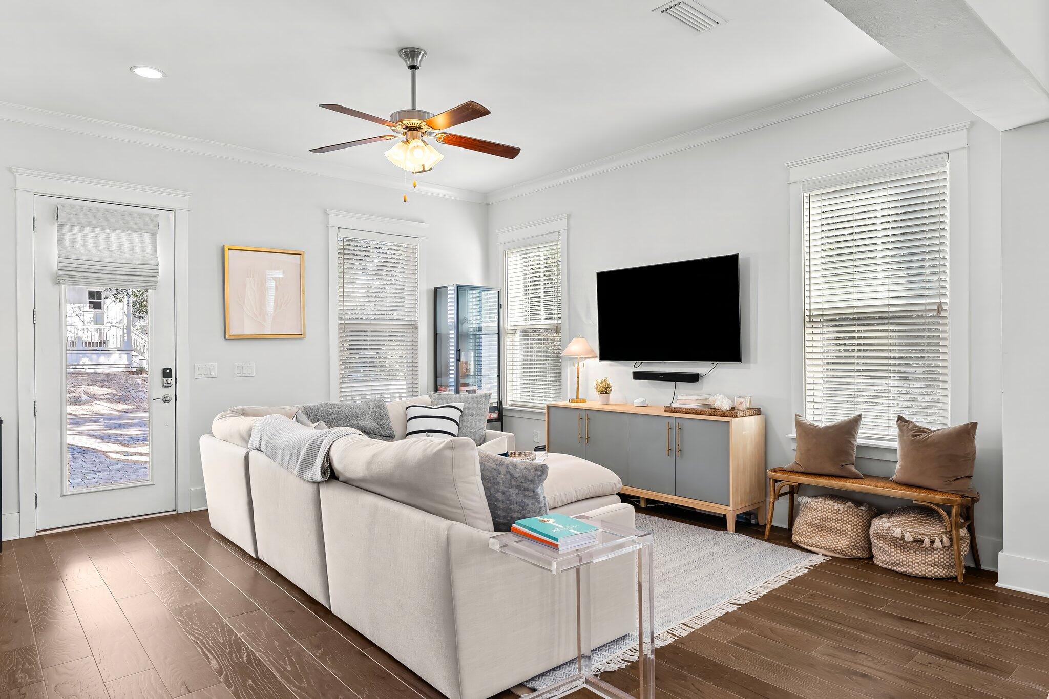 353 Gulfview Circle