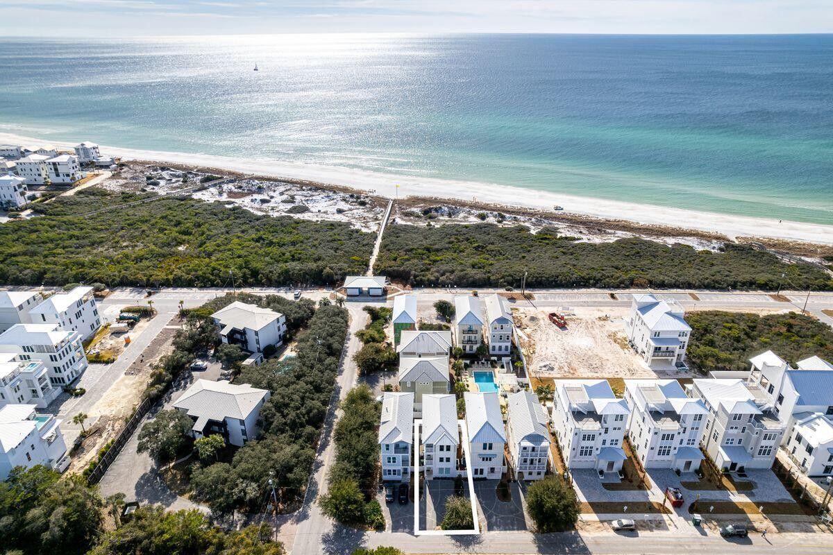 15 Pompano Street